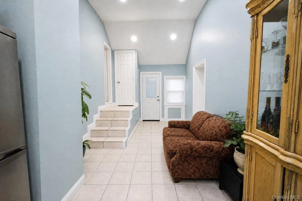 1061 Midland Street, Hempstead, NY, 5 Bedrooms Bedrooms, 8 Rooms Rooms,4 BathroomsBathrooms,Residential,For Rent,Midland,0,1034903 1061 Midland Street, Hempstead, NY, 5 Bedrooms Bedrooms, 8 Rooms Rooms,4 BathroomsBathrooms,Residential,For Rent,Midland,0,1034903