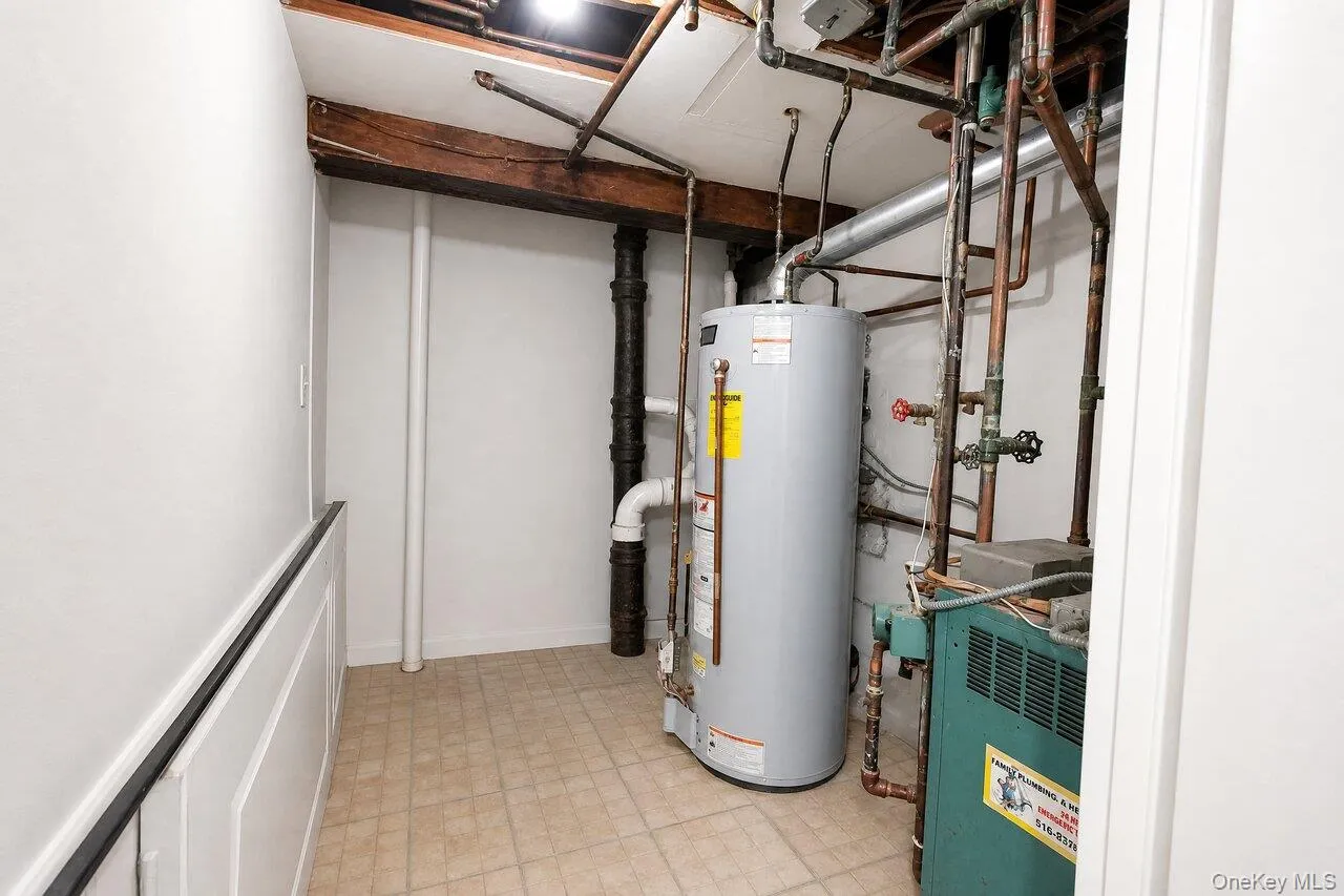 1061 Midland Street, Hempstead, NY, 5 Bedrooms Bedrooms, 8 Rooms Rooms,4 BathroomsBathrooms,Residential,For Rent,Midland,0,1034903 1061 Midland Street, Hempstead, NY, 5 Bedrooms Bedrooms, 8 Rooms Rooms,4 BathroomsBathrooms,Residential,For Rent,Midland,0,1034903