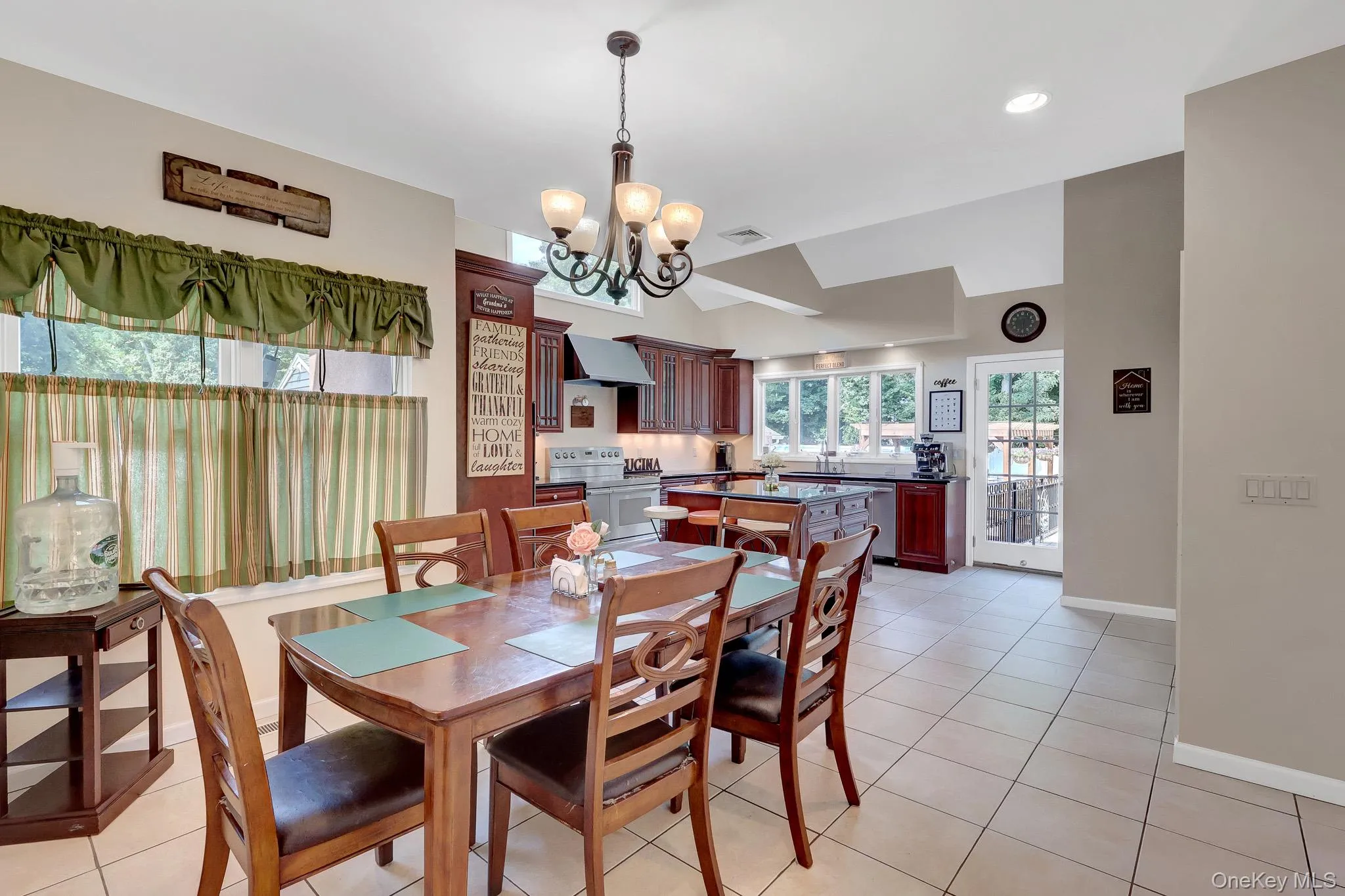 21 Morris Avenue, Brookhaven, NY, 6 Bedrooms Bedrooms, 14 Rooms Rooms,3 BathroomsBathrooms,Residential,For Rent,Morris,0,1034905 21 Morris Avenue, Brookhaven, NY, 6 Bedrooms Bedrooms, 14 Rooms Rooms,3 BathroomsBathrooms,Residential,For Rent,Morris,0,1034905