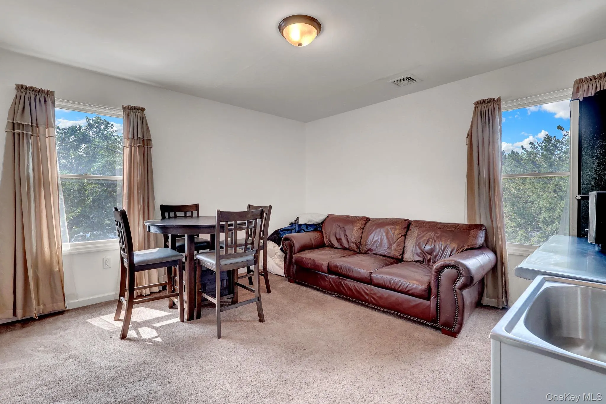 21 Morris Avenue, Brookhaven, NY, 6 Bedrooms Bedrooms, 14 Rooms Rooms,3 BathroomsBathrooms,Residential,For Rent,Morris,0,1034905 21 Morris Avenue, Brookhaven, NY, 6 Bedrooms Bedrooms, 14 Rooms Rooms,3 BathroomsBathrooms,Residential,For Rent,Morris,0,1034905