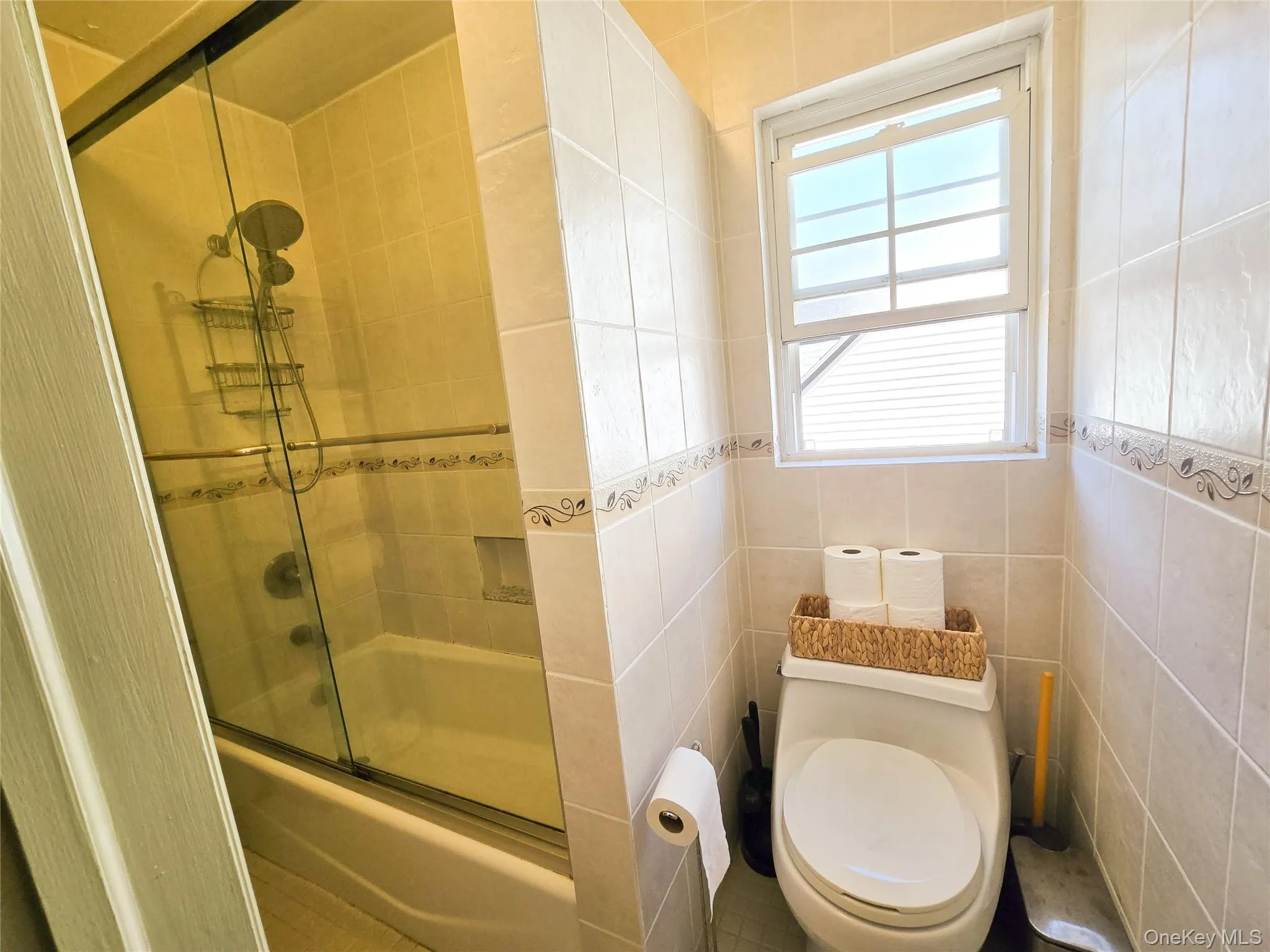 56-16 212 Street, New York, NY, 4 Bedrooms Bedrooms, 11 Rooms Rooms,2 BathroomsBathrooms,Residential,For Rent,212,0,1034910 56-16 212 Street, New York, NY, 4 Bedrooms Bedrooms, 11 Rooms Rooms,2 BathroomsBathrooms,Residential,For Rent,212,0,1034910
