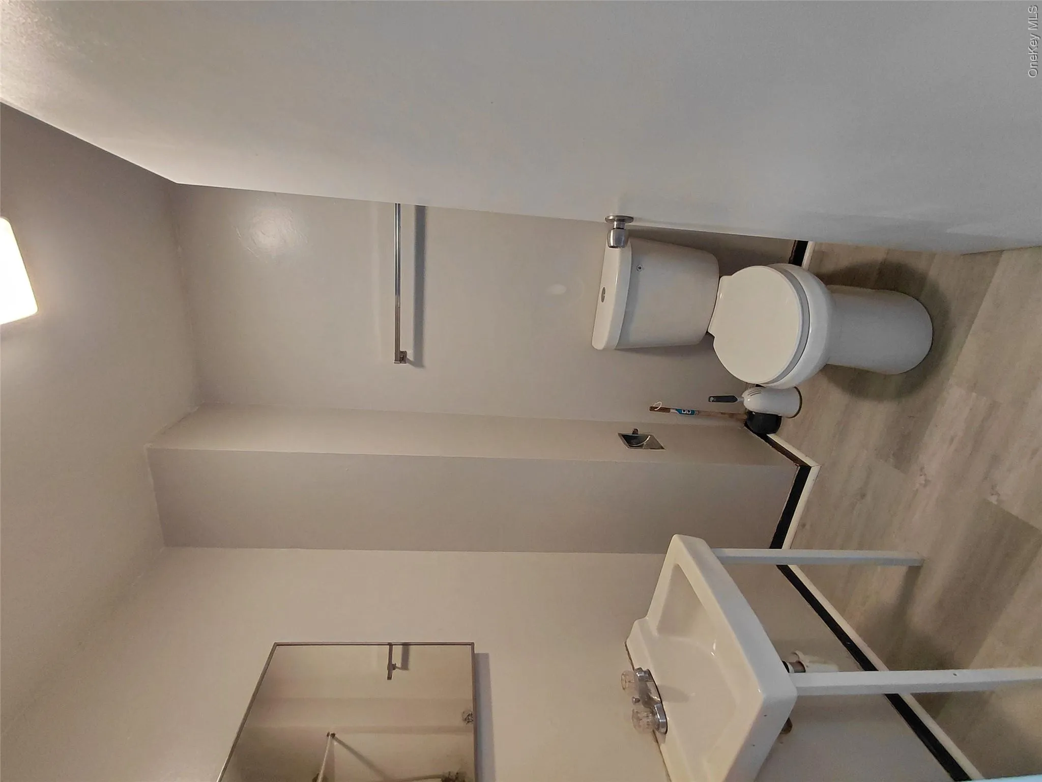 81 Franklin Street, Kingston, NY, 1 Bedroom Bedrooms, 3 Rooms Rooms,1 BathroomBathrooms,Residential Lease,For Rent,Franklin,0,1034915 81 Franklin Street, Kingston, NY, 1 Bedroom Bedrooms, 3 Rooms Rooms,1 BathroomBathrooms,Residential Lease,For Rent,Franklin,0,1034915