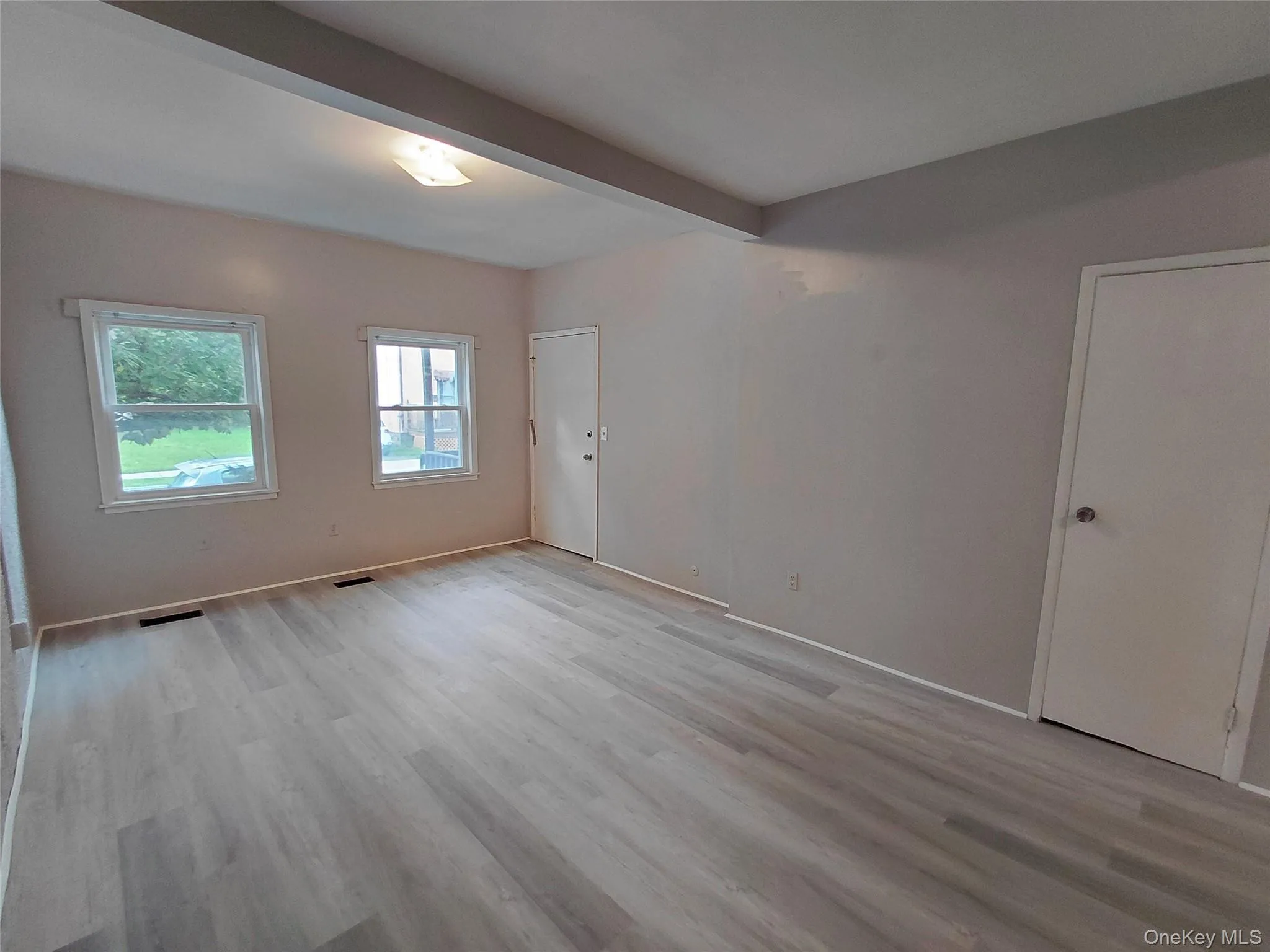 81 Franklin Street, Kingston, NY, 1 Bedroom Bedrooms, 3 Rooms Rooms,1 BathroomBathrooms,Residential Lease,For Rent,Franklin,0,1034915 81 Franklin Street, Kingston, NY, 1 Bedroom Bedrooms, 3 Rooms Rooms,1 BathroomBathrooms,Residential Lease,For Rent,Franklin,0,1034915
