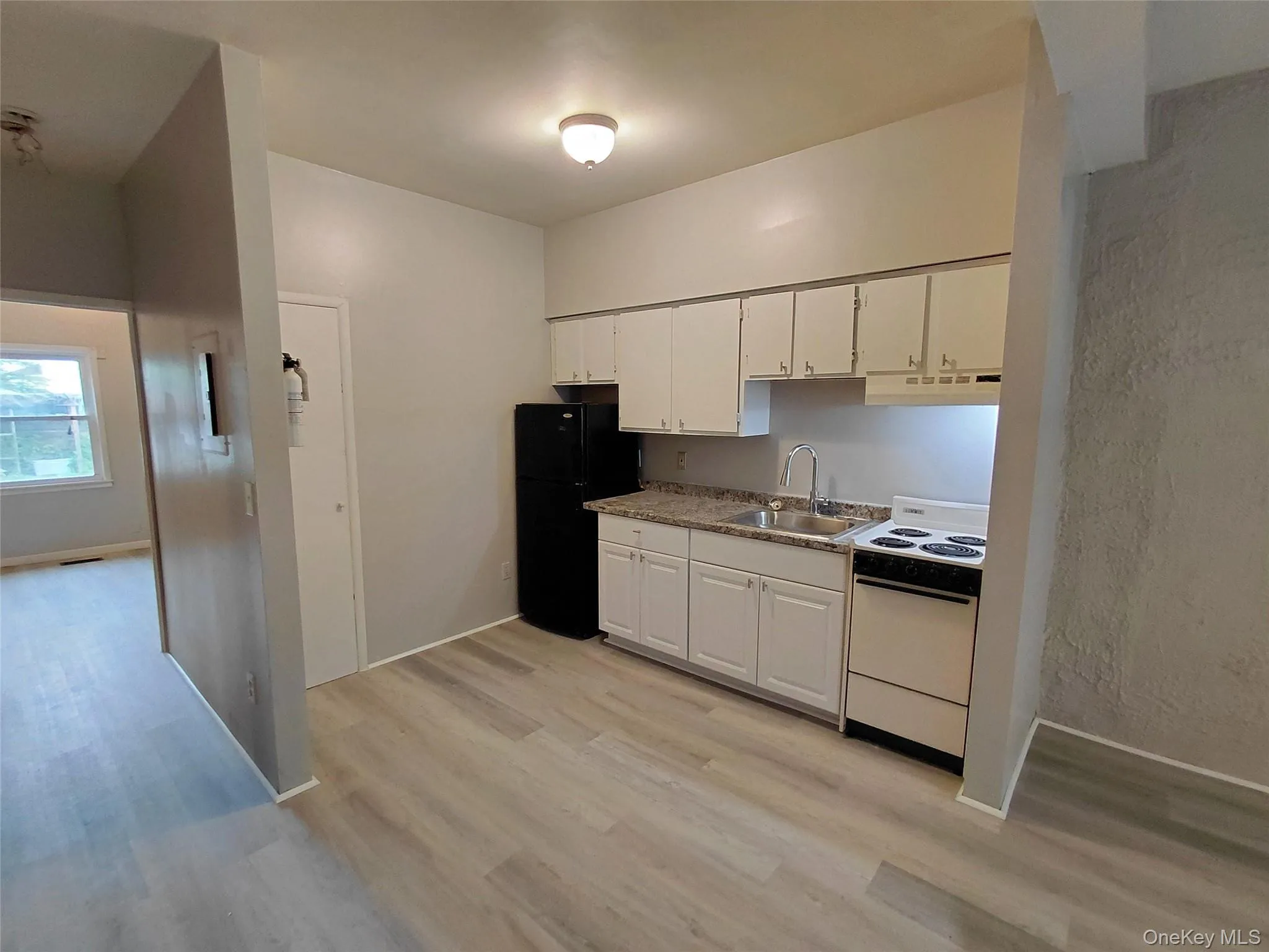 81 Franklin Street, Kingston, NY, 1 Bedroom Bedrooms, 3 Rooms Rooms,1 BathroomBathrooms,Residential Lease,For Rent,Franklin,0,1034915 81 Franklin Street, Kingston, NY, 1 Bedroom Bedrooms, 3 Rooms Rooms,1 BathroomBathrooms,Residential Lease,For Rent,Franklin,0,1034915