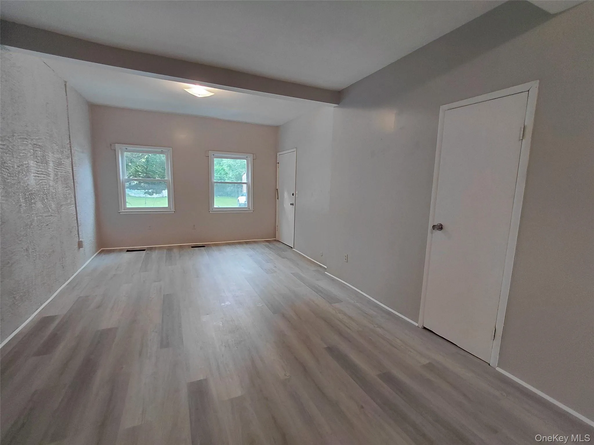 81 Franklin Street, Kingston, NY, 1 Bedroom Bedrooms, 3 Rooms Rooms,1 BathroomBathrooms,Residential Lease,For Rent,Franklin,0,1034915 81 Franklin Street, Kingston, NY, 1 Bedroom Bedrooms, 3 Rooms Rooms,1 BathroomBathrooms,Residential Lease,For Rent,Franklin,0,1034915