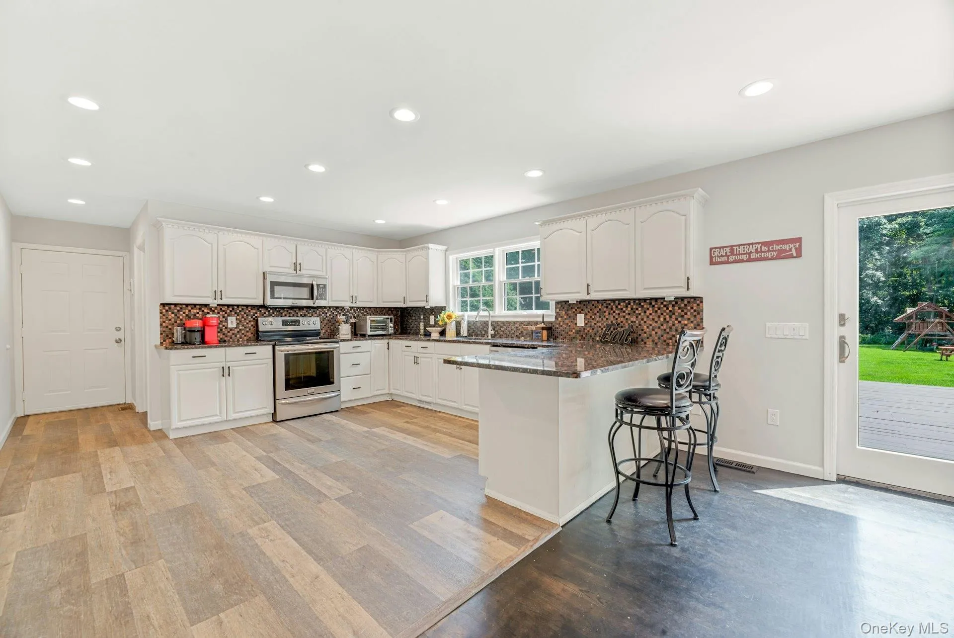 405 The Short Lane, Southold, NY, 4 Bedrooms Bedrooms, 9 Rooms Rooms,2 BathroomsBathrooms,Residential Lease,For Rent,The Short,0,1034927 405 The Short Lane, Southold, NY, 4 Bedrooms Bedrooms, 9 Rooms Rooms,2 BathroomsBathrooms,Residential Lease,For Rent,The Short,0,1034927