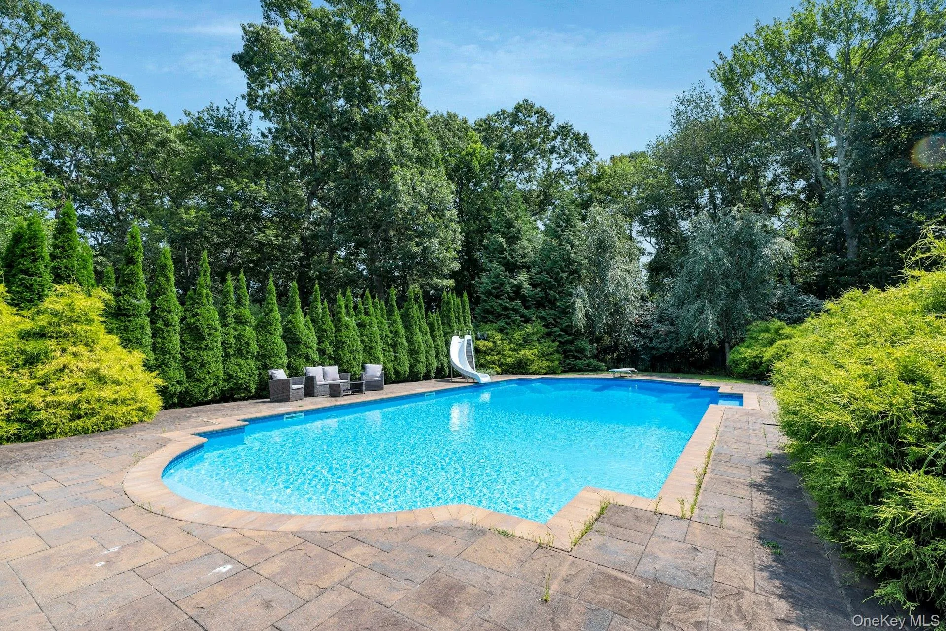405 The Short Lane, Southold, NY, 4 Bedrooms Bedrooms, 9 Rooms Rooms,2 BathroomsBathrooms,Residential Lease,For Rent,The Short,0,1034927 405 The Short Lane, Southold, NY, 4 Bedrooms Bedrooms, 9 Rooms Rooms,2 BathroomsBathrooms,Residential Lease,For Rent,The Short,0,1034927