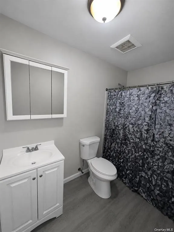 18 Black Stallion Court, Middletown, NY, 3 Bedrooms Bedrooms, 7 Rooms Rooms,1 BathroomBathrooms,Residential,For Rent,Black Stallion,0,1034935 18 Black Stallion Court, Middletown, NY, 3 Bedrooms Bedrooms, 7 Rooms Rooms,1 BathroomBathrooms,Residential,For Rent,Black Stallion,0,1034935