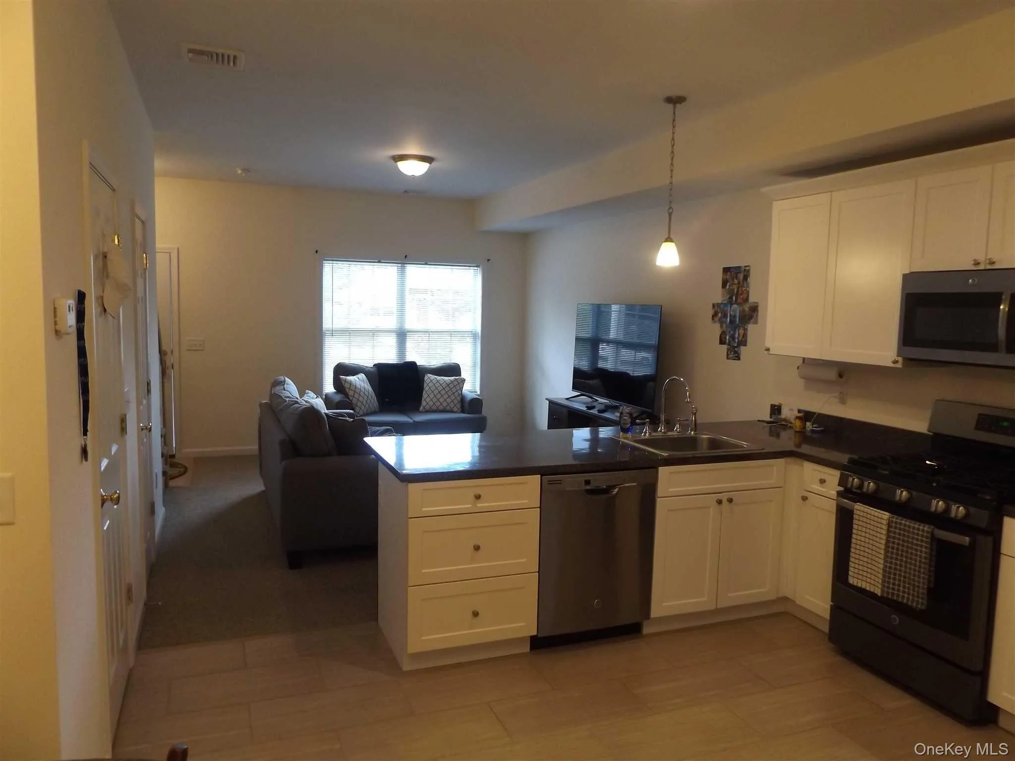 2410 Route 82, La Grange, NY, 2 Bedrooms Bedrooms, 6 Rooms Rooms,1 BathroomBathrooms,Residential Lease,For Rent,Route 82,0,1034936 2410 Route 82, La Grange, NY, 2 Bedrooms Bedrooms, 6 Rooms Rooms,1 BathroomBathrooms,Residential Lease,For Rent,Route 82,0,1034936