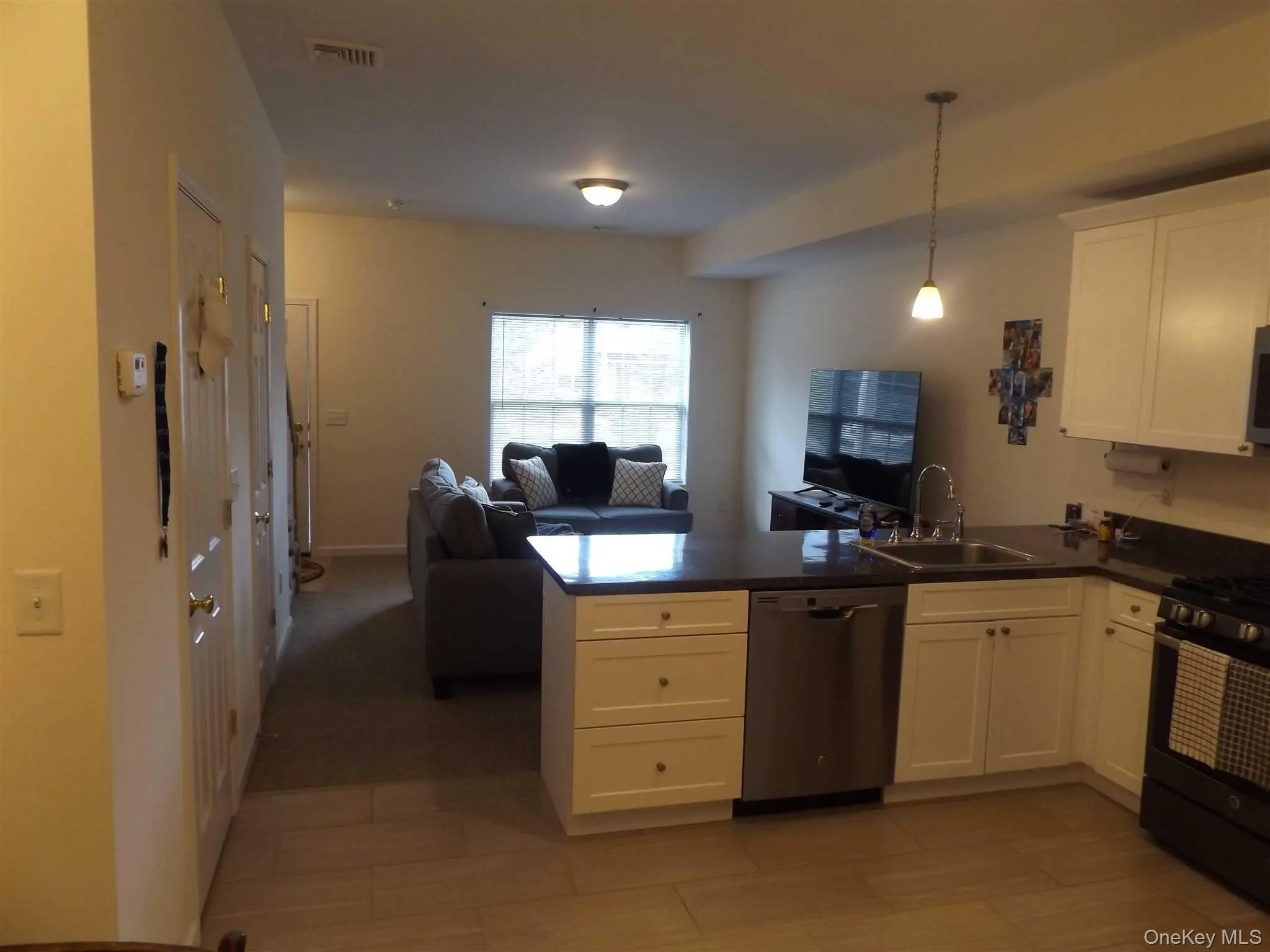 2410 Route 82, La Grange, NY, 2 Bedrooms Bedrooms, 6 Rooms Rooms,1 BathroomBathrooms,Residential Lease,For Rent,Route 82,0,1034936 2410 Route 82, La Grange, NY, 2 Bedrooms Bedrooms, 6 Rooms Rooms,1 BathroomBathrooms,Residential Lease,For Rent,Route 82,0,1034936
