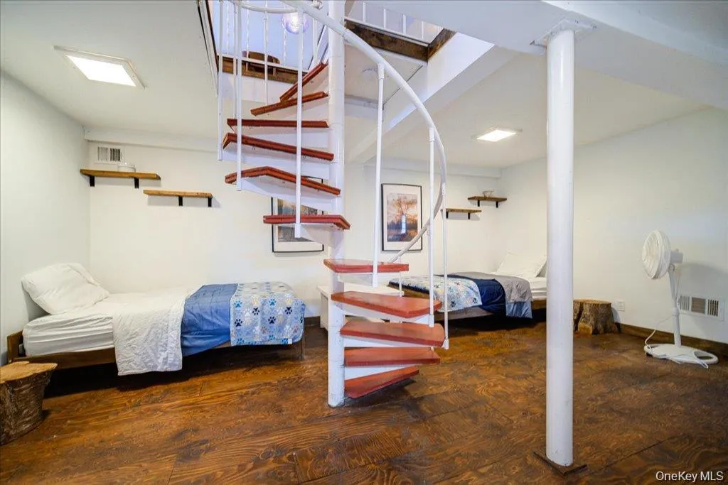 34 Overlook Road, Neversink, NY, 3 Bedrooms Bedrooms, 8 Rooms Rooms,2 BathroomsBathrooms,Residential Lease,For Rent,Overlook,0,1034938 34 Overlook Road, Neversink, NY, 3 Bedrooms Bedrooms, 8 Rooms Rooms,2 BathroomsBathrooms,Residential Lease,For Rent,Overlook,0,1034938