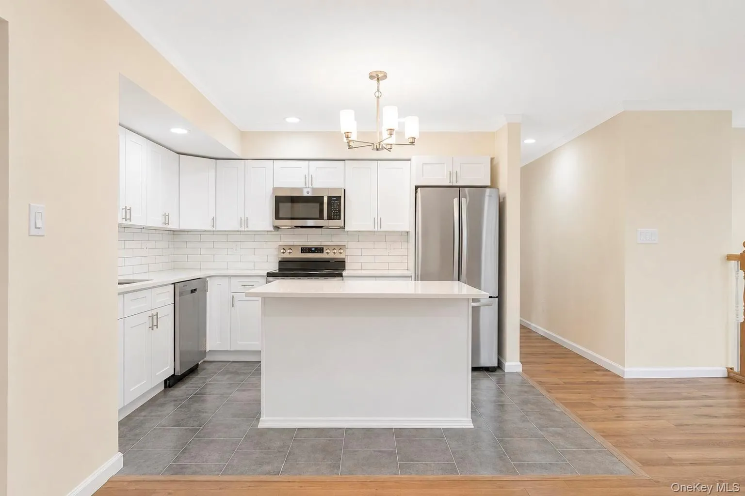 41 Madison Avenue, Babylon, NY, 7 Bedrooms Bedrooms, 14 Rooms Rooms,2 BathroomsBathrooms,Residential,For Rent,Madison,0,1034941 41 Madison Avenue, Babylon, NY, 7 Bedrooms Bedrooms, 14 Rooms Rooms,2 BathroomsBathrooms,Residential,For Rent,Madison,0,1034941