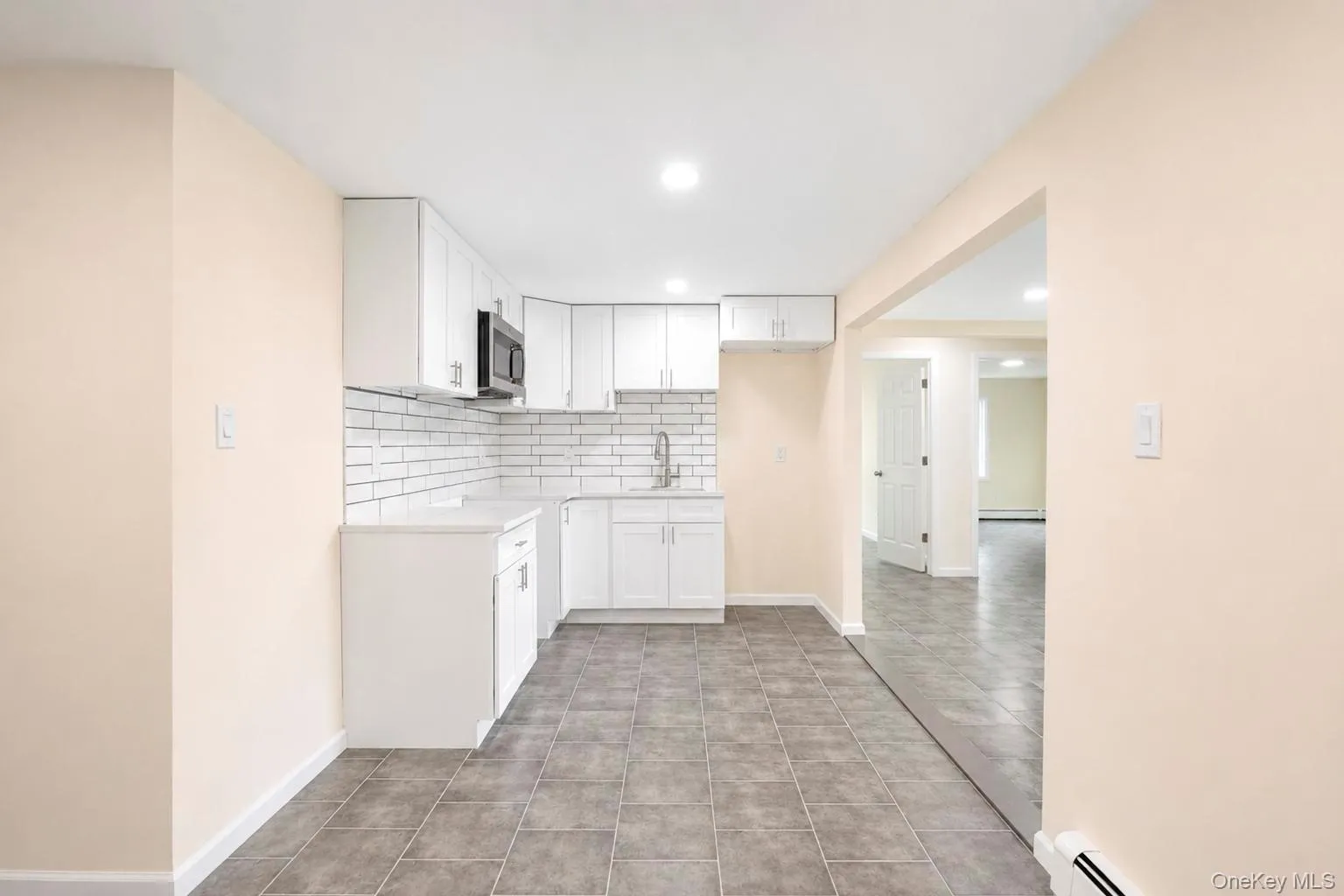 41 Madison Avenue, Babylon, NY, 7 Bedrooms Bedrooms, 14 Rooms Rooms,2 BathroomsBathrooms,Residential,For Rent,Madison,0,1034941 41 Madison Avenue, Babylon, NY, 7 Bedrooms Bedrooms, 14 Rooms Rooms,2 BathroomsBathrooms,Residential,For Rent,Madison,0,1034941