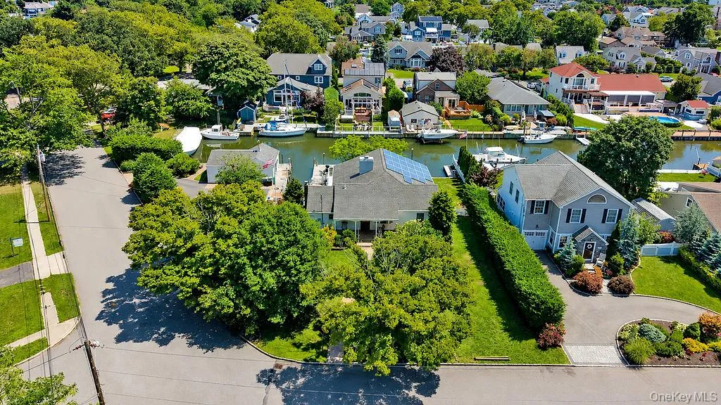 8 Stuart Avenue, Babylon, NY, 2 Bedrooms Bedrooms, 7 Rooms Rooms,1 BathroomBathrooms,Residential,For Rent,Stuart,0,1034942 8 Stuart Avenue, Babylon, NY, 2 Bedrooms Bedrooms, 7 Rooms Rooms,1 BathroomBathrooms,Residential,For Rent,Stuart,0,1034942