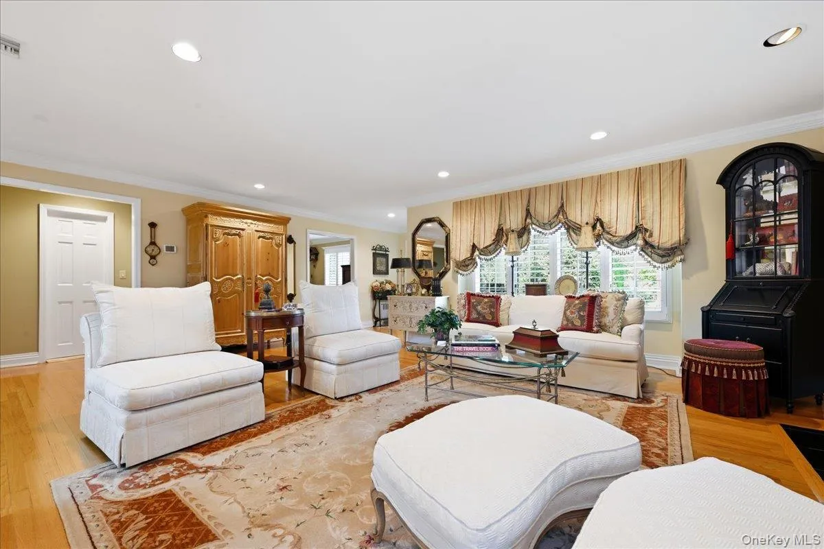 130 Fairview Road, Oyster Bay, NY, 4 Bedrooms Bedrooms, 9 Rooms Rooms,3 BathroomsBathrooms,Residential,For Rent,Fairview,0,1034948 130 Fairview Road, Oyster Bay, NY, 4 Bedrooms Bedrooms, 9 Rooms Rooms,3 BathroomsBathrooms,Residential,For Rent,Fairview,0,1034948