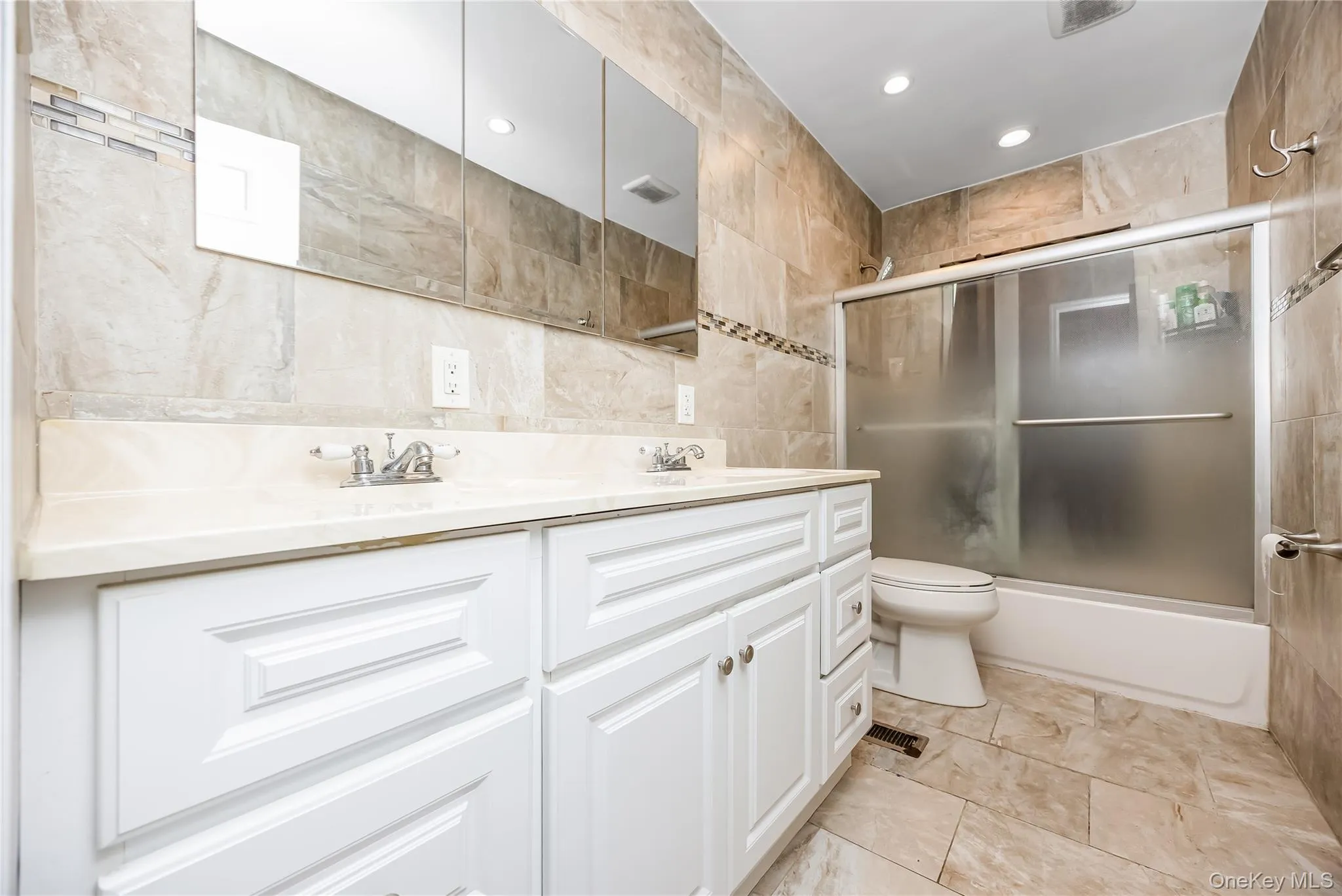 1 Autumn Lane, Babylon, NY, 4 Bedrooms Bedrooms, 9 Rooms Rooms,1 BathroomBathrooms,Residential,For Rent,Autumn,0,1034949 1 Autumn Lane, Babylon, NY, 4 Bedrooms Bedrooms, 9 Rooms Rooms,1 BathroomBathrooms,Residential,For Rent,Autumn,0,1034949