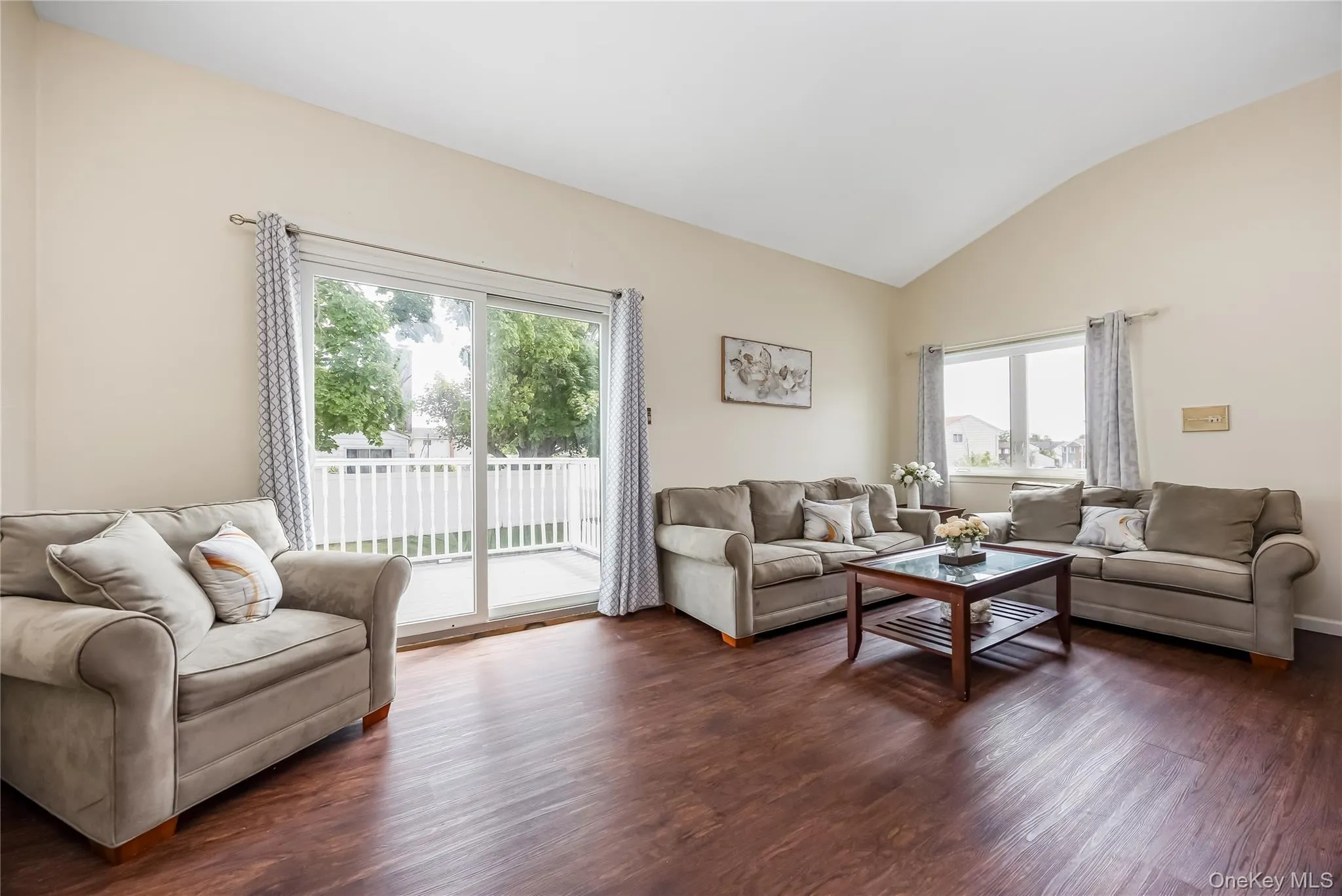 1 Autumn Lane, Babylon, NY, 4 Bedrooms Bedrooms, 9 Rooms Rooms,1 BathroomBathrooms,Residential,For Rent,Autumn,0,1034949 1 Autumn Lane, Babylon, NY, 4 Bedrooms Bedrooms, 9 Rooms Rooms,1 BathroomBathrooms,Residential,For Rent,Autumn,0,1034949