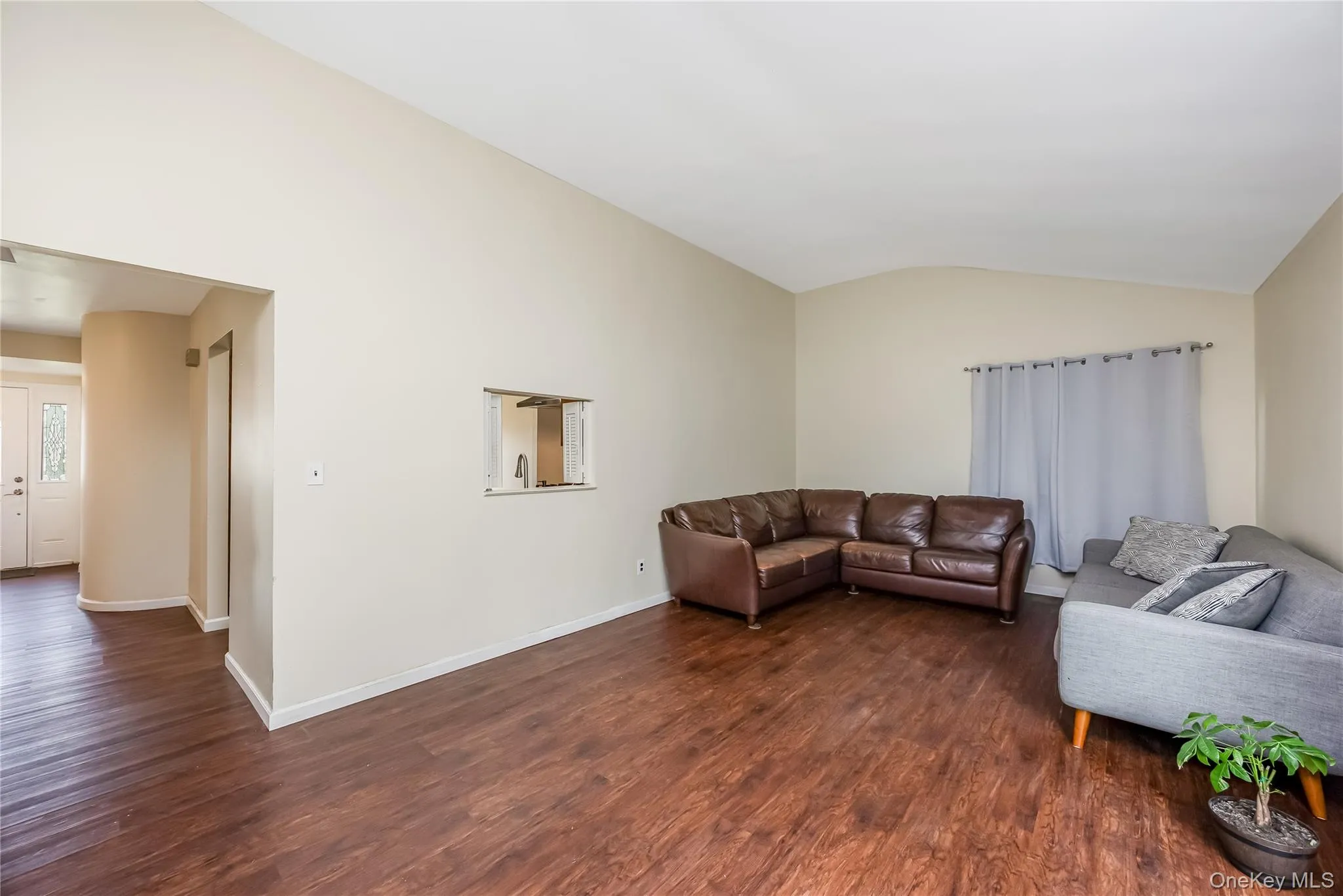 1 Autumn Lane, Babylon, NY, 4 Bedrooms Bedrooms, 9 Rooms Rooms,1 BathroomBathrooms,Residential,For Rent,Autumn,0,1034949 1 Autumn Lane, Babylon, NY, 4 Bedrooms Bedrooms, 9 Rooms Rooms,1 BathroomBathrooms,Residential,For Rent,Autumn,0,1034949
