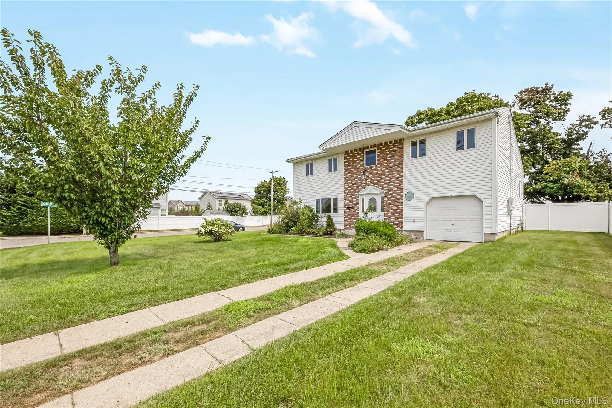 1 Autumn Lane, Babylon, NY, 4 Bedrooms Bedrooms, 9 Rooms Rooms,1 BathroomBathrooms,Residential,For Rent,Autumn,0,1034949 1 Autumn Lane, Babylon, NY, 4 Bedrooms Bedrooms, 9 Rooms Rooms,1 BathroomBathrooms,Residential,For Rent,Autumn,0,1034949