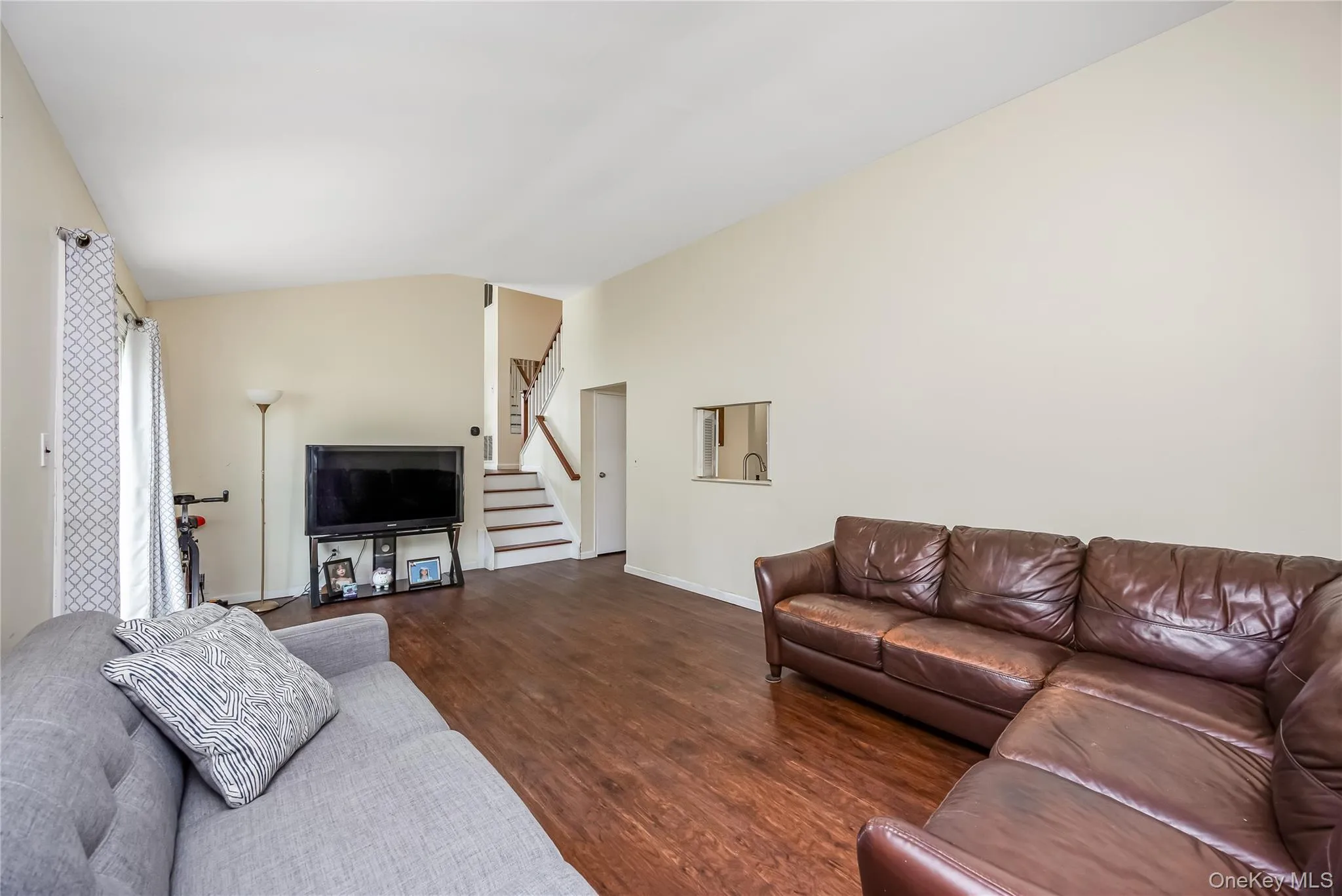 1 Autumn Lane, Babylon, NY, 4 Bedrooms Bedrooms, 9 Rooms Rooms,1 BathroomBathrooms,Residential,For Rent,Autumn,0,1034949 1 Autumn Lane, Babylon, NY, 4 Bedrooms Bedrooms, 9 Rooms Rooms,1 BathroomBathrooms,Residential,For Rent,Autumn,0,1034949
