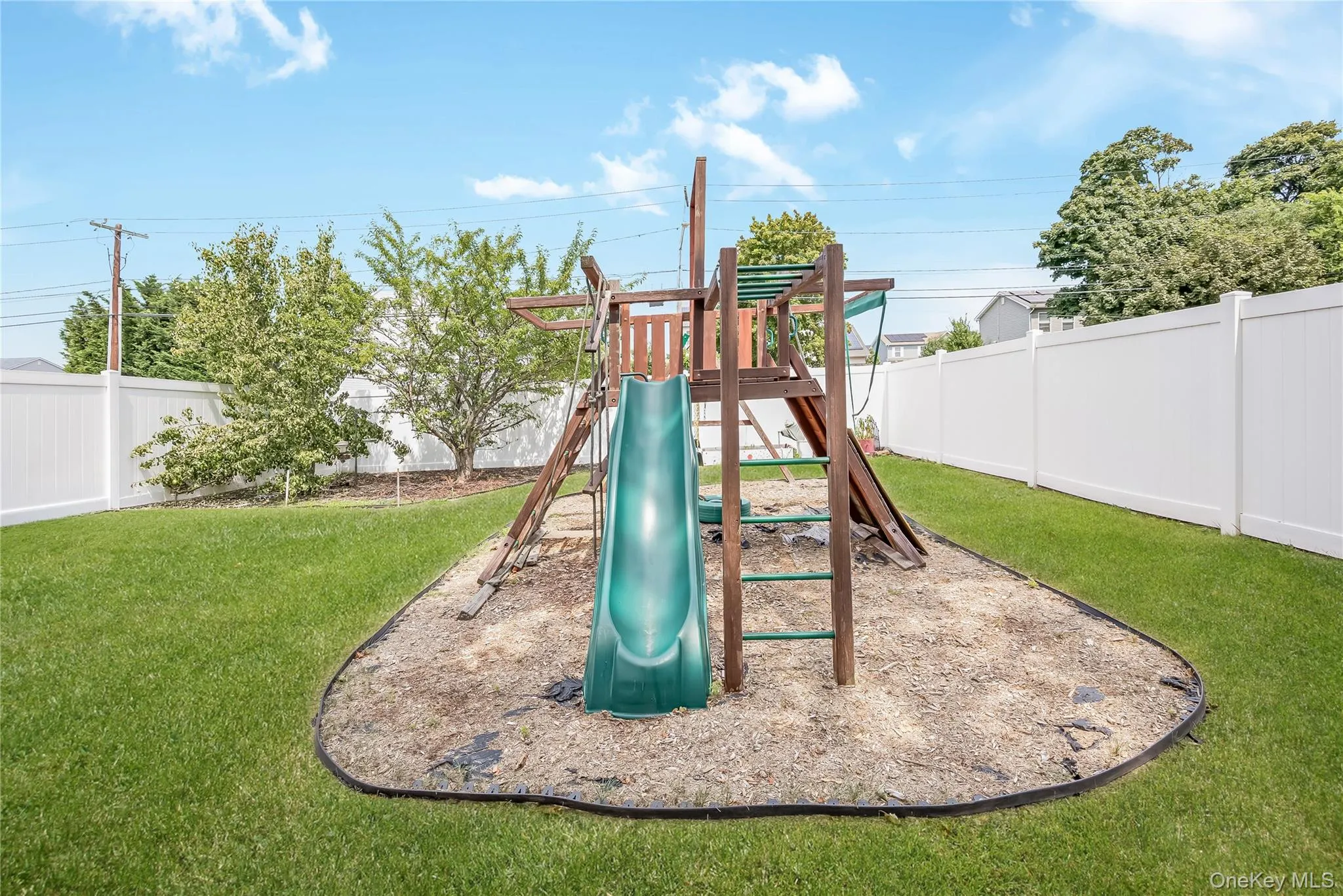 1 Autumn Lane, Babylon, NY, 4 Bedrooms Bedrooms, 9 Rooms Rooms,1 BathroomBathrooms,Residential,For Rent,Autumn,0,1034949 1 Autumn Lane, Babylon, NY, 4 Bedrooms Bedrooms, 9 Rooms Rooms,1 BathroomBathrooms,Residential,For Rent,Autumn,0,1034949
