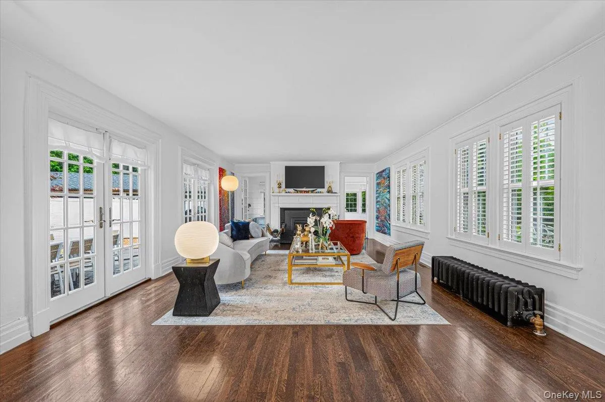 1 Wellington Avenue, New Rochelle, NY, 4 Bedrooms Bedrooms, 13 Rooms Rooms,4 BathroomsBathrooms,Residential,For Rent,Wellington,0,1034952 1 Wellington Avenue, New Rochelle, NY, 4 Bedrooms Bedrooms, 13 Rooms Rooms,4 BathroomsBathrooms,Residential,For Rent,Wellington,0,1034952