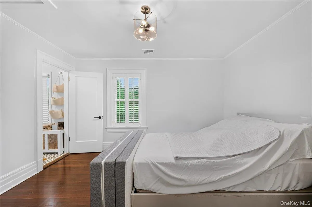 1 Wellington Avenue, New Rochelle, NY, 4 Bedrooms Bedrooms, 13 Rooms Rooms,4 BathroomsBathrooms,Residential,For Rent,Wellington,0,1034952 1 Wellington Avenue, New Rochelle, NY, 4 Bedrooms Bedrooms, 13 Rooms Rooms,4 BathroomsBathrooms,Residential,For Rent,Wellington,0,1034952