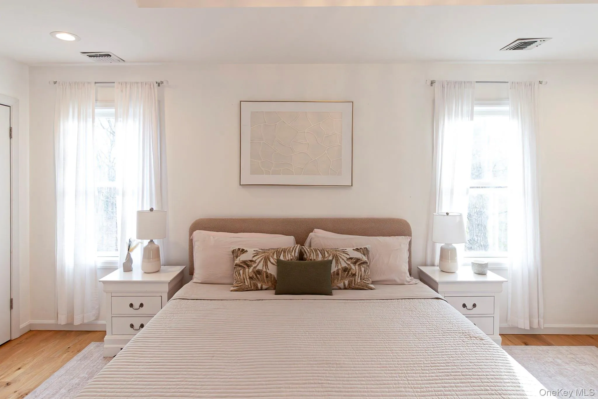 57 Hampton Court, Southampton, NY, 4 Bedrooms Bedrooms, 7 Rooms Rooms,3 BathroomsBathrooms,Residential,For Rent,Hampton,0,1034955 57 Hampton Court, Southampton, NY, 4 Bedrooms Bedrooms, 7 Rooms Rooms,3 BathroomsBathrooms,Residential,For Rent,Hampton,0,1034955