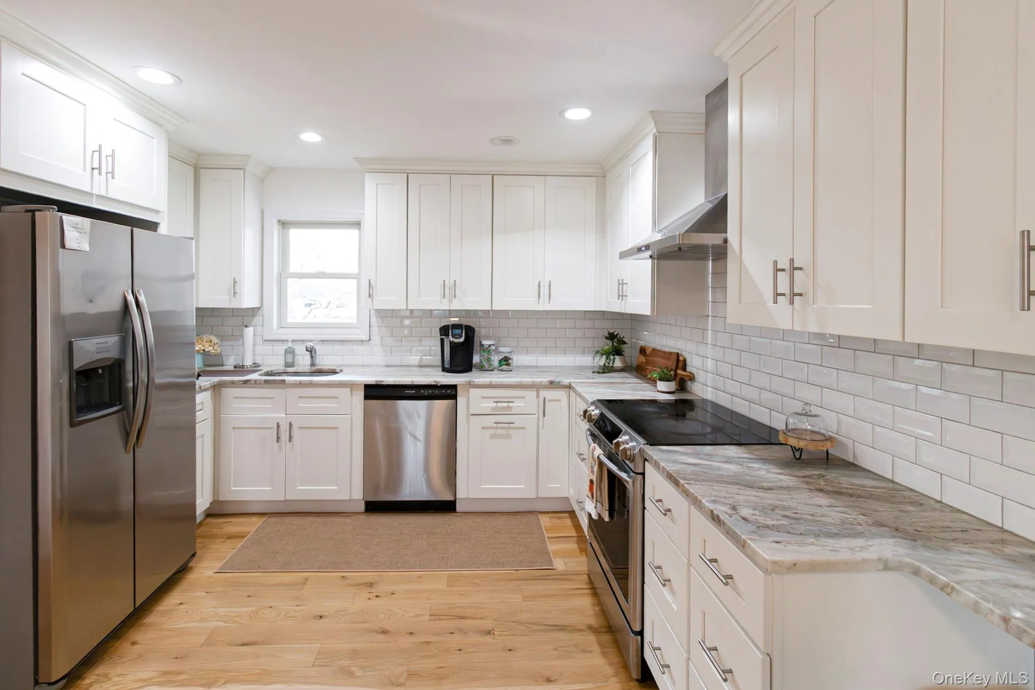 57 Hampton Court, Southampton, NY, 4 Bedrooms Bedrooms, 7 Rooms Rooms,3 BathroomsBathrooms,Residential,For Rent,Hampton,0,1034955 57 Hampton Court, Southampton, NY, 4 Bedrooms Bedrooms, 7 Rooms Rooms,3 BathroomsBathrooms,Residential,For Rent,Hampton,0,1034955