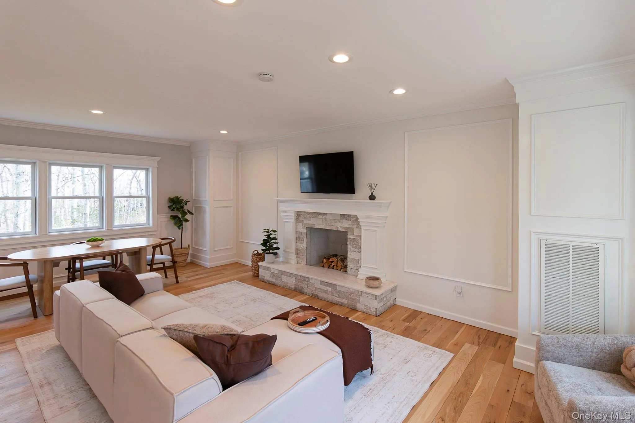 57 Hampton Court, Southampton, NY, 4 Bedrooms Bedrooms, 7 Rooms Rooms,3 BathroomsBathrooms,Residential,For Rent,Hampton,0,1034955 57 Hampton Court, Southampton, NY, 4 Bedrooms Bedrooms, 7 Rooms Rooms,3 BathroomsBathrooms,Residential,For Rent,Hampton,0,1034955