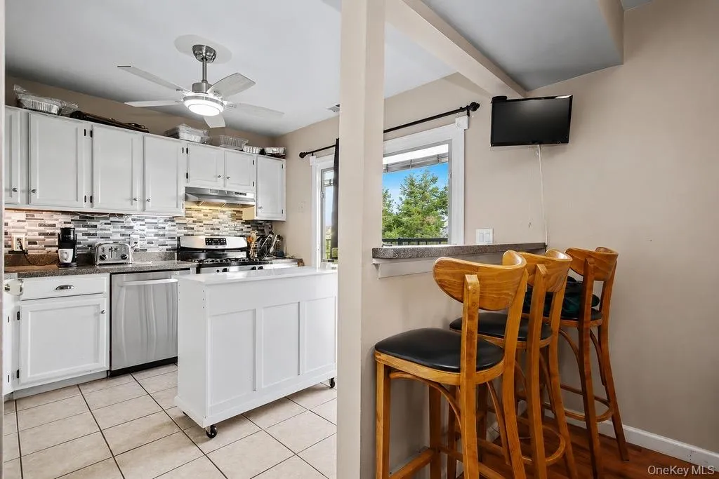 1310 Whispering Hills, Chester Town, NY, 3 Bedrooms Bedrooms, 6 Rooms Rooms,2 BathroomsBathrooms,Residential,For Rent,Whispering,0,1034956 1310 Whispering Hills, Chester Town, NY, 3 Bedrooms Bedrooms, 6 Rooms Rooms,2 BathroomsBathrooms,Residential,For Rent,Whispering,0,1034956