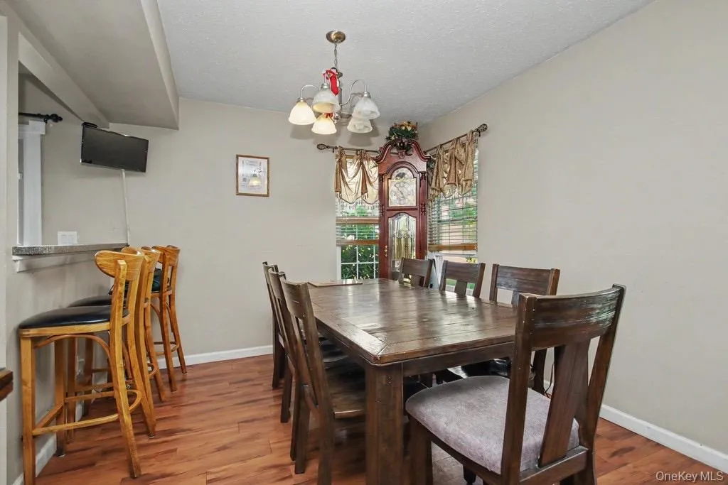 1310 Whispering Hills, Chester Town, NY, 3 Bedrooms Bedrooms, 6 Rooms Rooms,2 BathroomsBathrooms,Residential,For Rent,Whispering,0,1034956 1310 Whispering Hills, Chester Town, NY, 3 Bedrooms Bedrooms, 6 Rooms Rooms,2 BathroomsBathrooms,Residential,For Rent,Whispering,0,1034956
