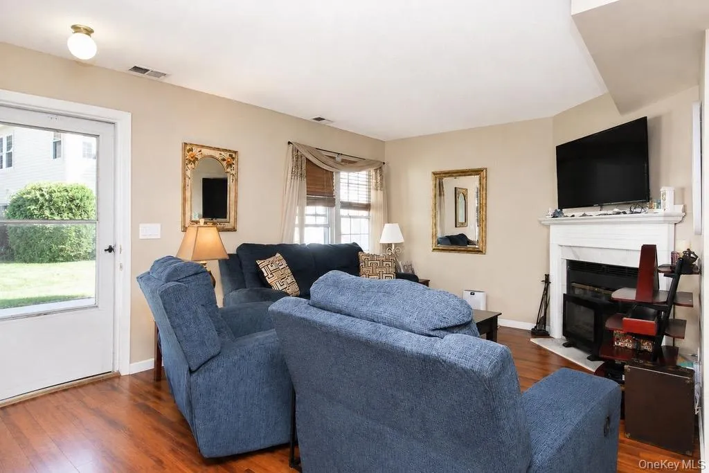1310 Whispering Hills, Chester Town, NY, 3 Bedrooms Bedrooms, 6 Rooms Rooms,2 BathroomsBathrooms,Residential,For Rent,Whispering,0,1034956 1310 Whispering Hills, Chester Town, NY, 3 Bedrooms Bedrooms, 6 Rooms Rooms,2 BathroomsBathrooms,Residential,For Rent,Whispering,0,1034956