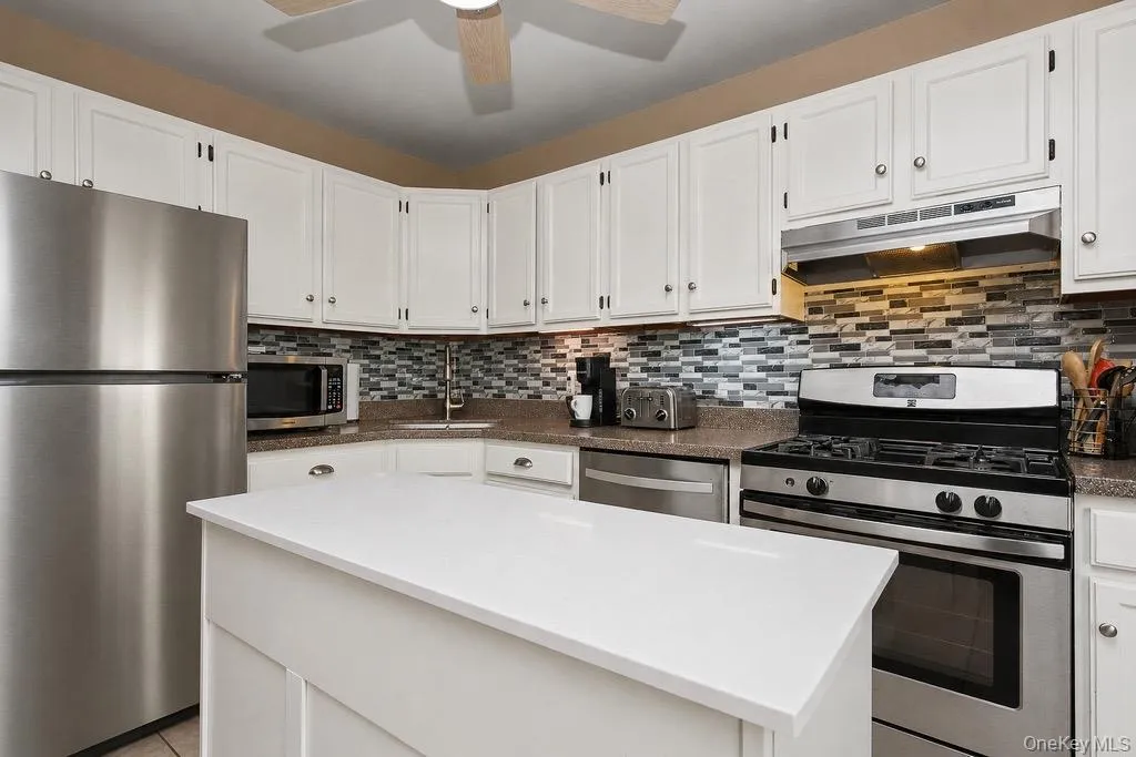 1310 Whispering Hills, Chester Town, NY, 3 Bedrooms Bedrooms, 6 Rooms Rooms,2 BathroomsBathrooms,Residential,For Rent,Whispering,0,1034956 1310 Whispering Hills, Chester Town, NY, 3 Bedrooms Bedrooms, 6 Rooms Rooms,2 BathroomsBathrooms,Residential,For Rent,Whispering,0,1034956