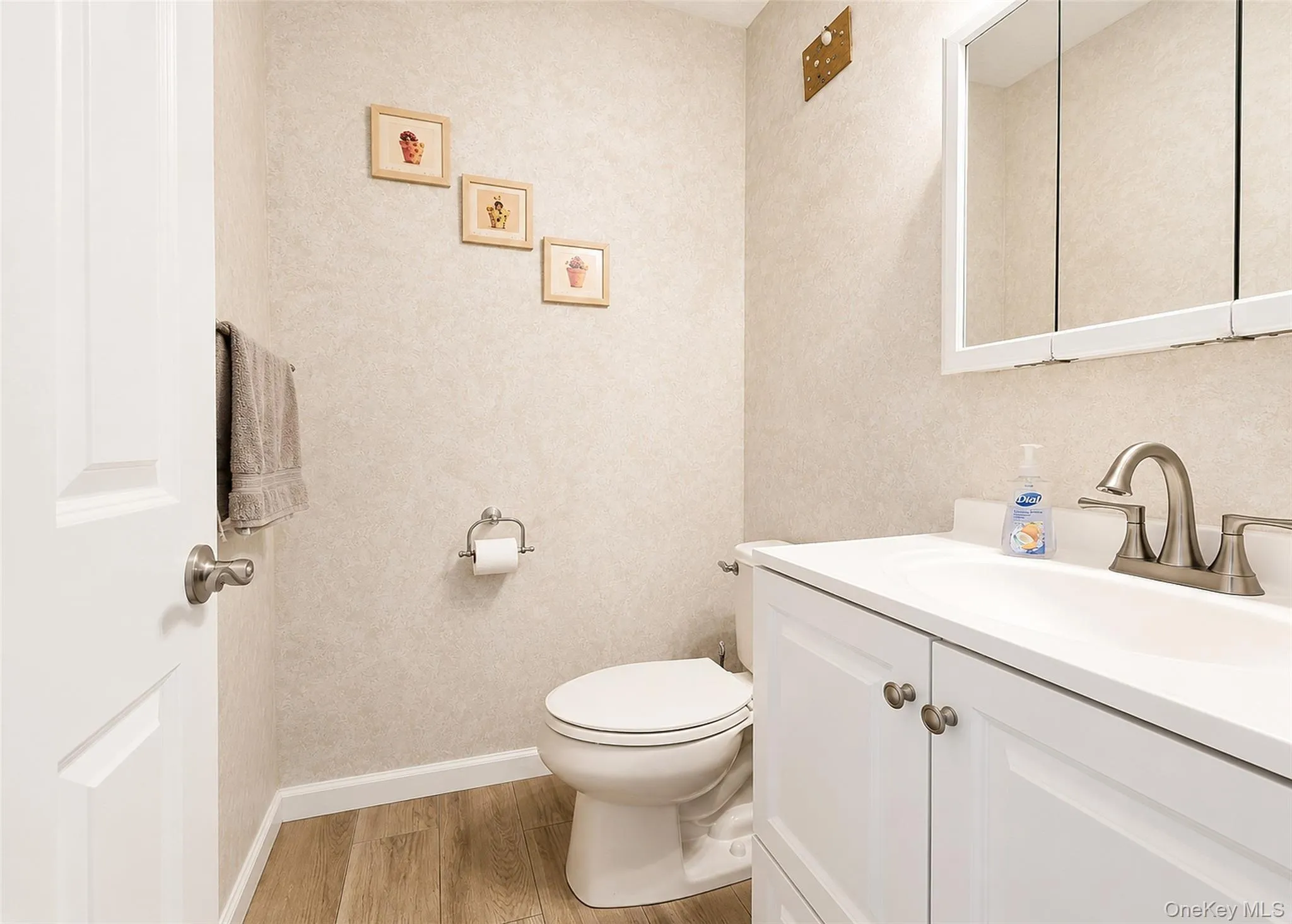 73 Springmeadow Drive, Islip, NY, 5 Bedrooms Bedrooms, 15 Rooms Rooms,3 BathroomsBathrooms,Residential,For Rent,Springmeadow,0,1034957 73 Springmeadow Drive, Islip, NY, 5 Bedrooms Bedrooms, 15 Rooms Rooms,3 BathroomsBathrooms,Residential,For Rent,Springmeadow,0,1034957