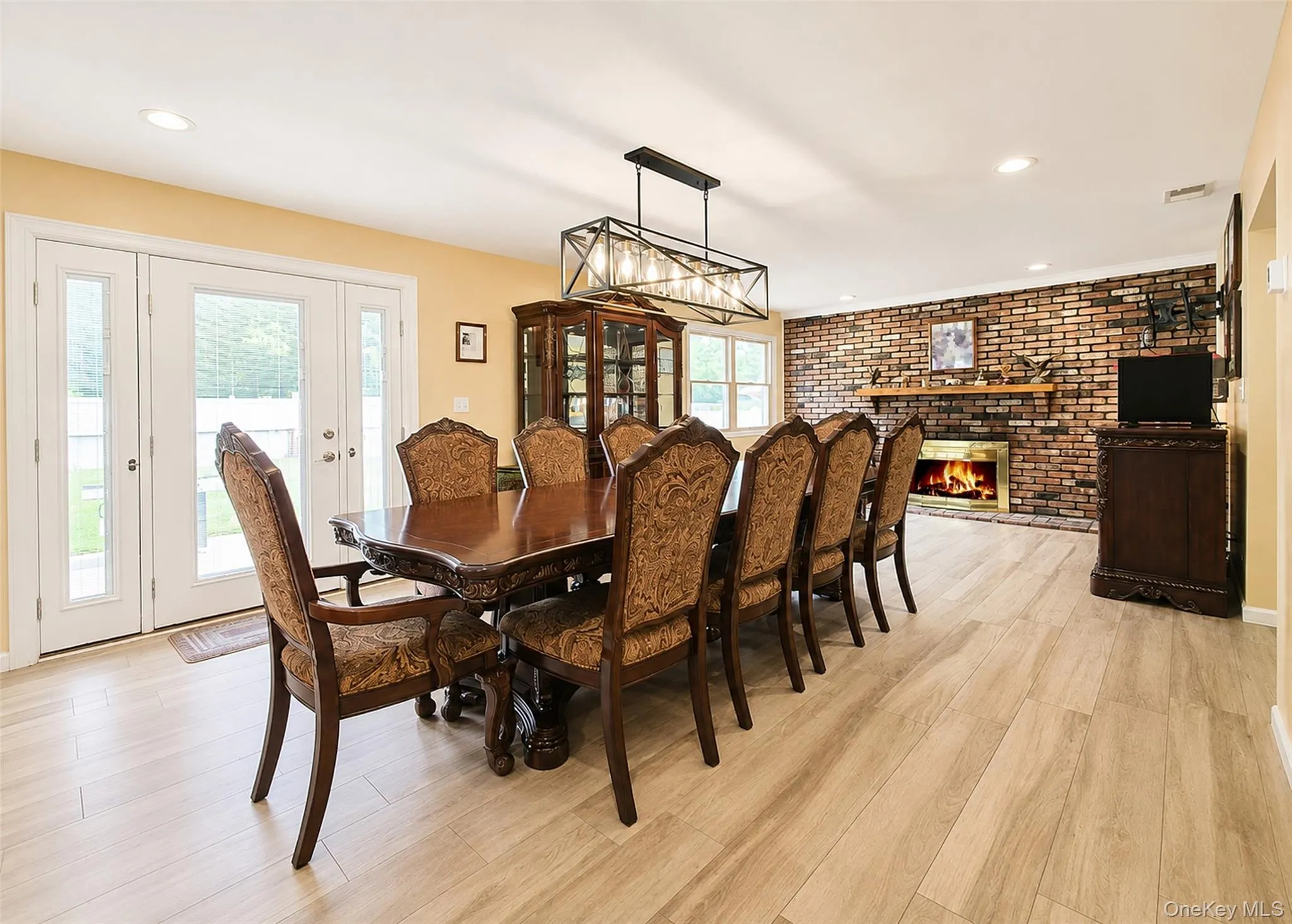 73 Springmeadow Drive, Islip, NY, 5 Bedrooms Bedrooms, 15 Rooms Rooms,3 BathroomsBathrooms,Residential,For Rent,Springmeadow,0,1034957 73 Springmeadow Drive, Islip, NY, 5 Bedrooms Bedrooms, 15 Rooms Rooms,3 BathroomsBathrooms,Residential,For Rent,Springmeadow,0,1034957
