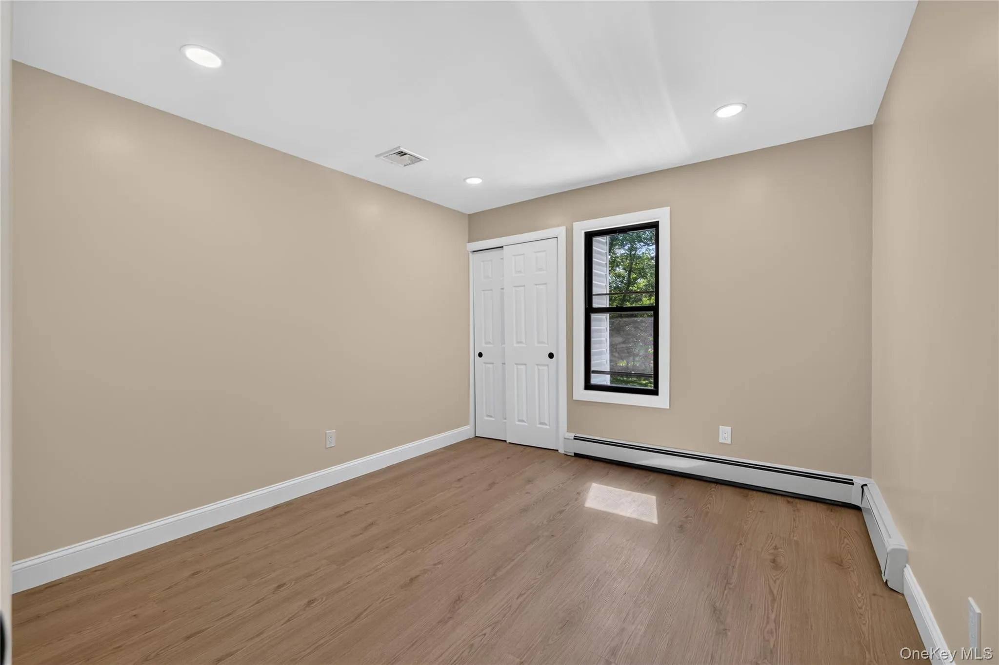 96 Chestnut Street, Brookhaven, NY, 4 Bedrooms Bedrooms, 8 Rooms Rooms,2 BathroomsBathrooms,Residential,For Rent,Chestnut,0,1034959 96 Chestnut Street, Brookhaven, NY, 4 Bedrooms Bedrooms, 8 Rooms Rooms,2 BathroomsBathrooms,Residential,For Rent,Chestnut,0,1034959