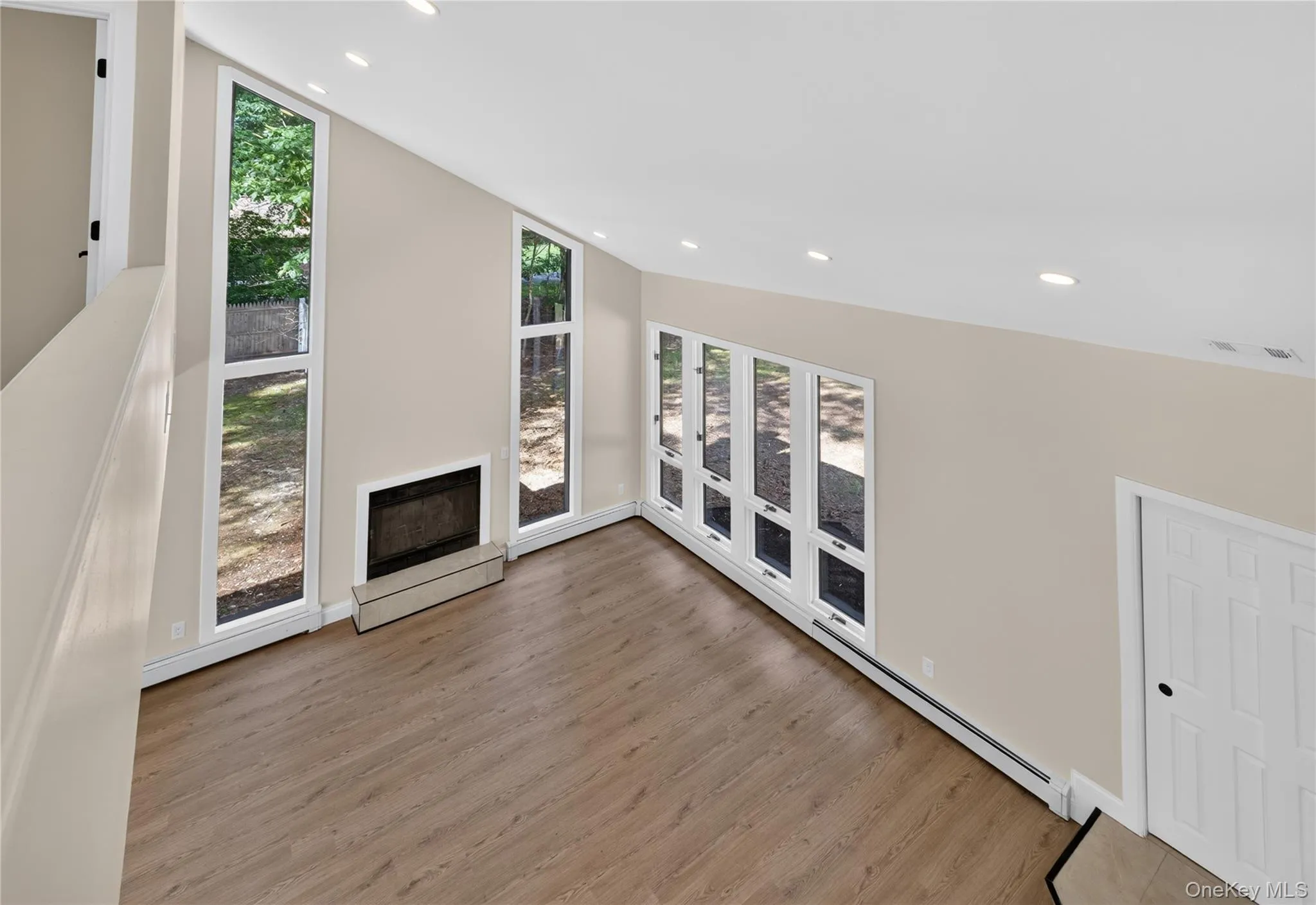 96 Chestnut Street, Brookhaven, NY, 4 Bedrooms Bedrooms, 8 Rooms Rooms,2 BathroomsBathrooms,Residential,For Rent,Chestnut,0,1034959 96 Chestnut Street, Brookhaven, NY, 4 Bedrooms Bedrooms, 8 Rooms Rooms,2 BathroomsBathrooms,Residential,For Rent,Chestnut,0,1034959