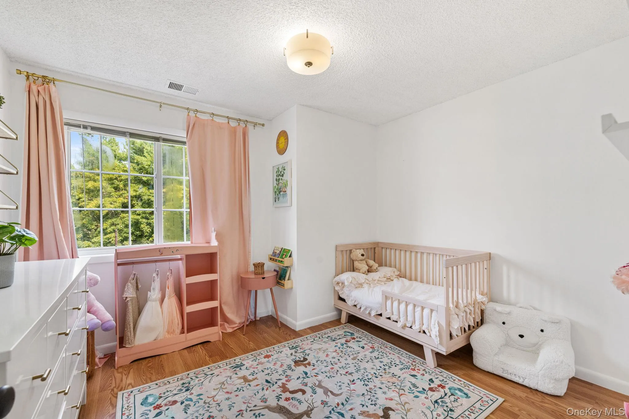 Second bedroom. Second bedroom.