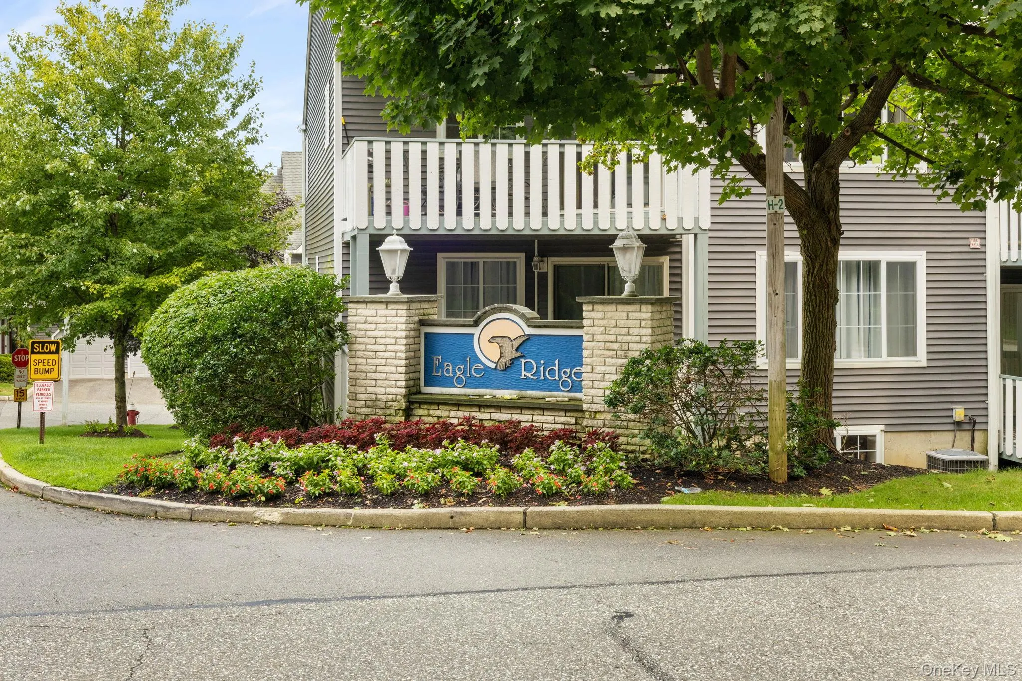 The Hamlets of Rockland -- close to shops, restaurants, and conveniently located for commuting. The Hamlets of Rockland -- close to shops, restaurants, and conveniently located for commuting.