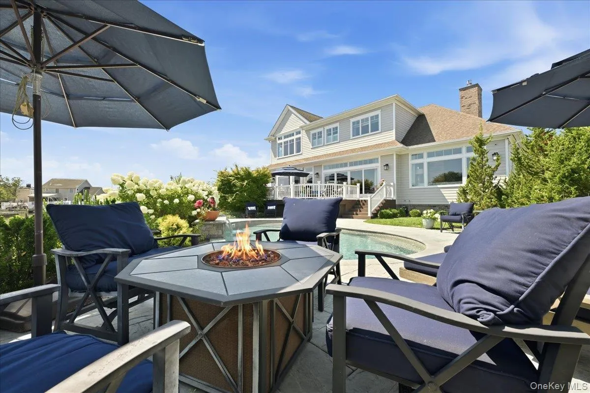 11 Angelica Court, West Babylon, NY, 5 Bedrooms Bedrooms, 9 Rooms Rooms,2 BathroomsBathrooms,Residential,For Rent,Angelica,0,1034966 11 Angelica Court, West Babylon, NY, 5 Bedrooms Bedrooms, 9 Rooms Rooms,2 BathroomsBathrooms,Residential,For Rent,Angelica,0,1034966