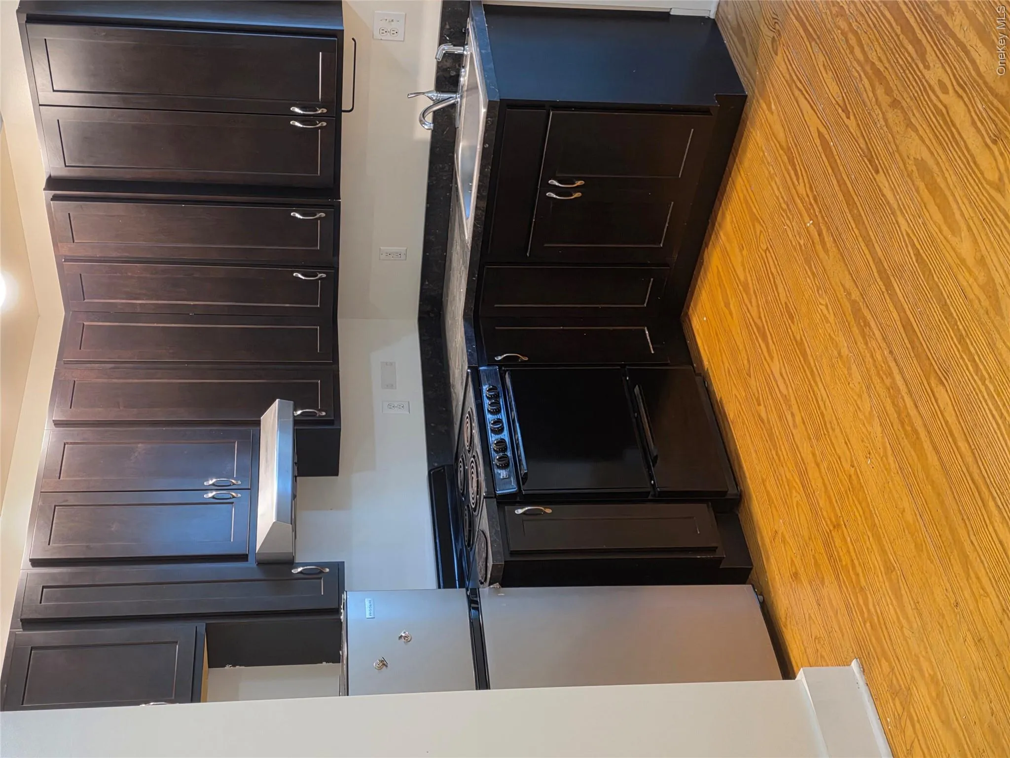 65 Clinton Street, Poughkeepsie, NY, 1 Bedroom Bedrooms, 4 Rooms Rooms,1 BathroomBathrooms,Residential Lease,For Rent,Clinton,0,1034973 65 Clinton Street, Poughkeepsie, NY, 1 Bedroom Bedrooms, 4 Rooms Rooms,1 BathroomBathrooms,Residential Lease,For Rent,Clinton,0,1034973