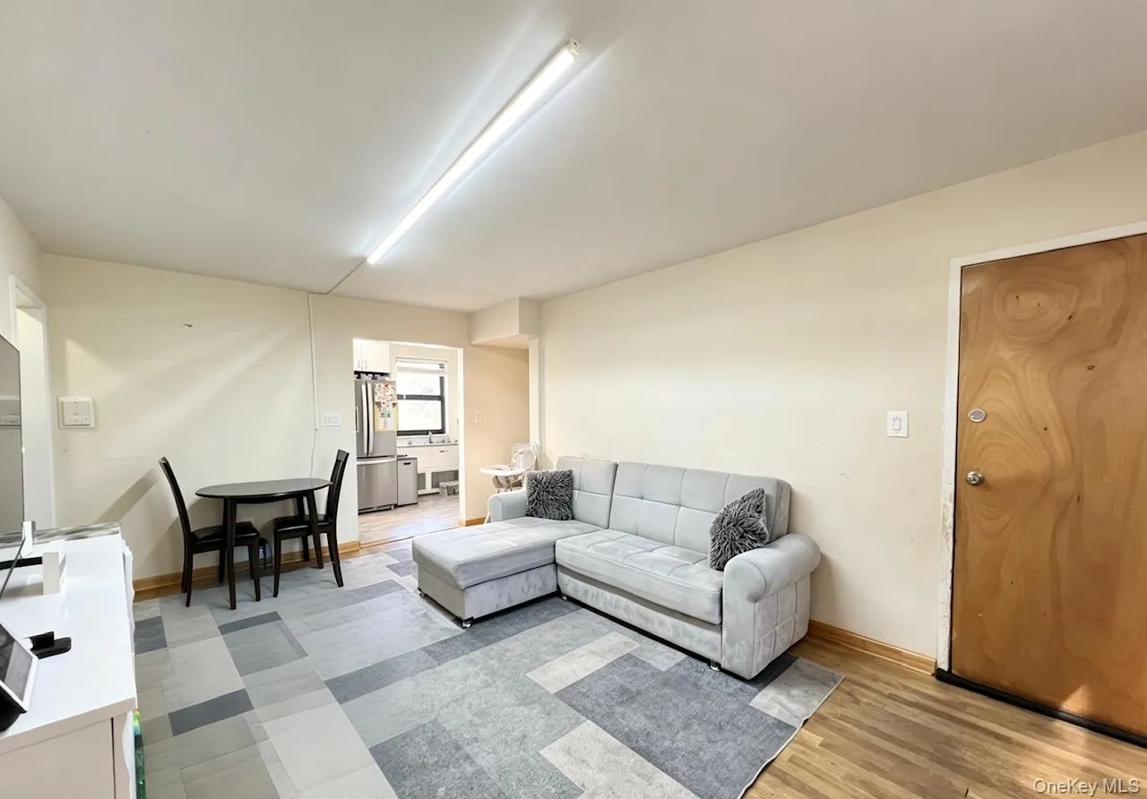 67-67 136TH STREET, New York, NY, 2 Bedrooms Bedrooms, 5 Rooms Rooms,1 BathroomBathrooms,Residential,For Rent,136TH STREET,0,1034975 67-67 136TH STREET, New York, NY, 2 Bedrooms Bedrooms, 5 Rooms Rooms,1 BathroomBathrooms,Residential,For Rent,136TH STREET,0,1034975