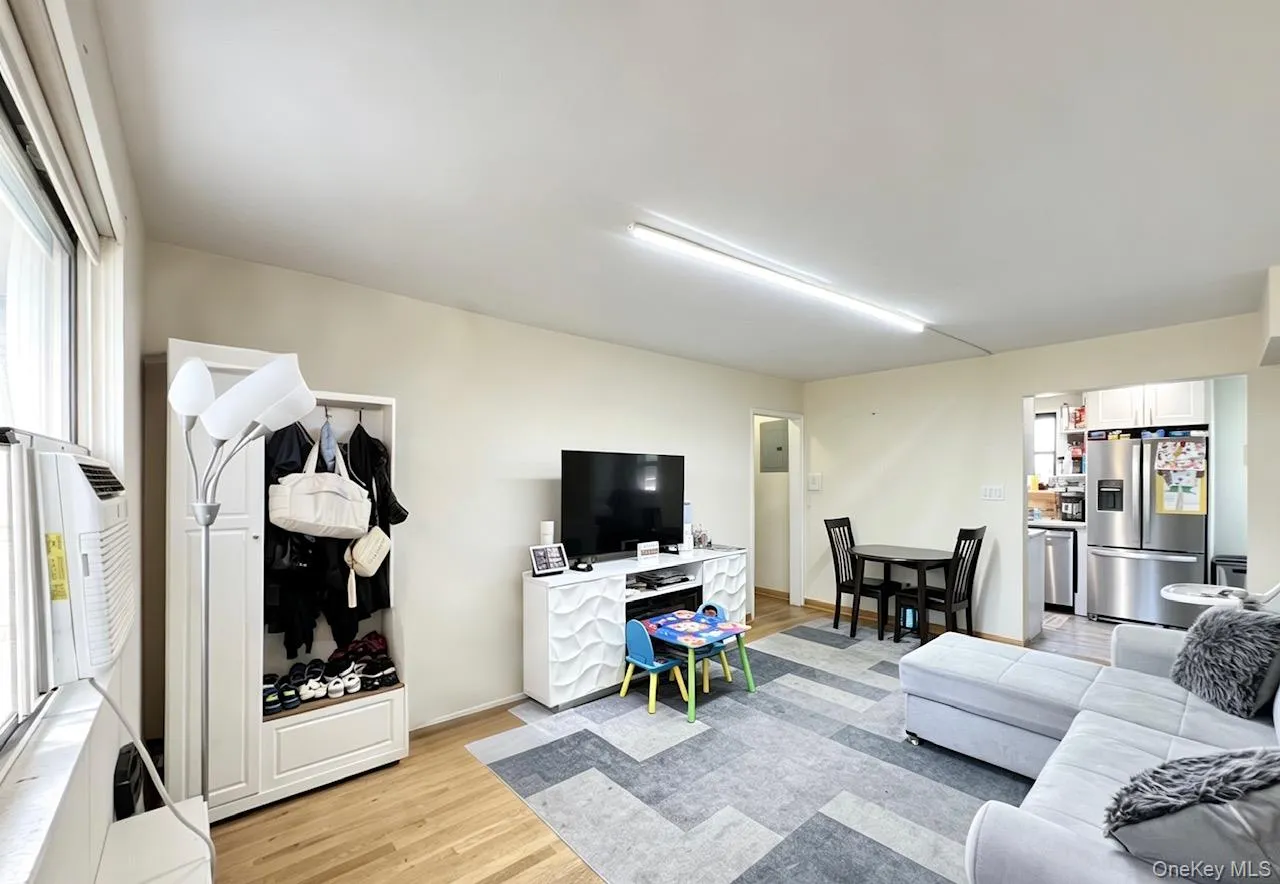 67-67 136TH STREET, New York, NY, 2 Bedrooms Bedrooms, 5 Rooms Rooms,1 BathroomBathrooms,Residential,For Rent,136TH STREET,0,1034975 67-67 136TH STREET, New York, NY, 2 Bedrooms Bedrooms, 5 Rooms Rooms,1 BathroomBathrooms,Residential,For Rent,136TH STREET,0,1034975