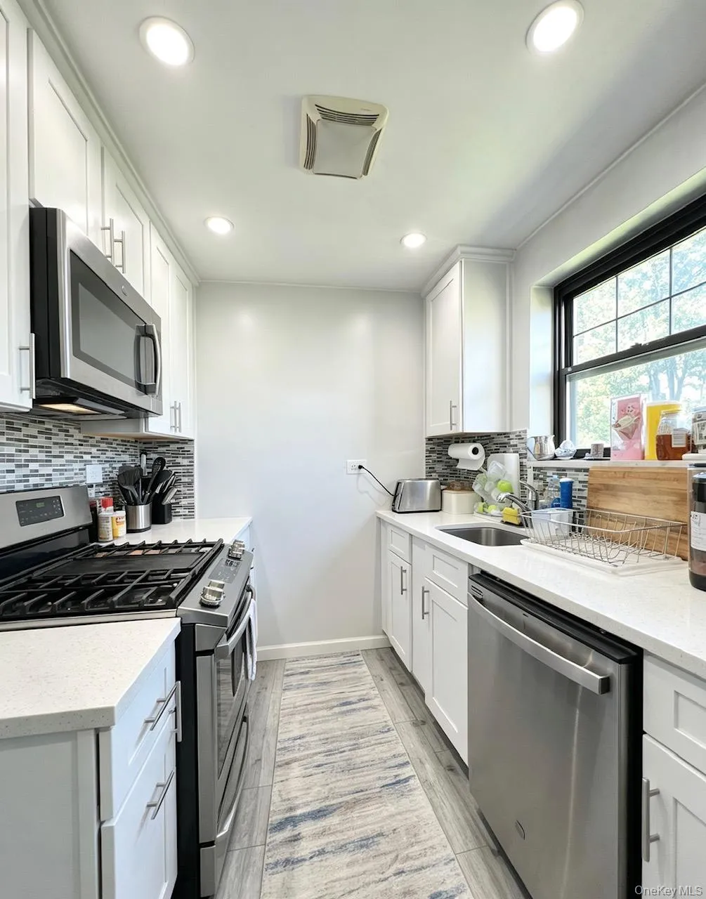 67-67 136TH STREET, New York, NY, 2 Bedrooms Bedrooms, 5 Rooms Rooms,1 BathroomBathrooms,Residential,For Rent,136TH STREET,0,1034975 67-67 136TH STREET, New York, NY, 2 Bedrooms Bedrooms, 5 Rooms Rooms,1 BathroomBathrooms,Residential,For Rent,136TH STREET,0,1034975