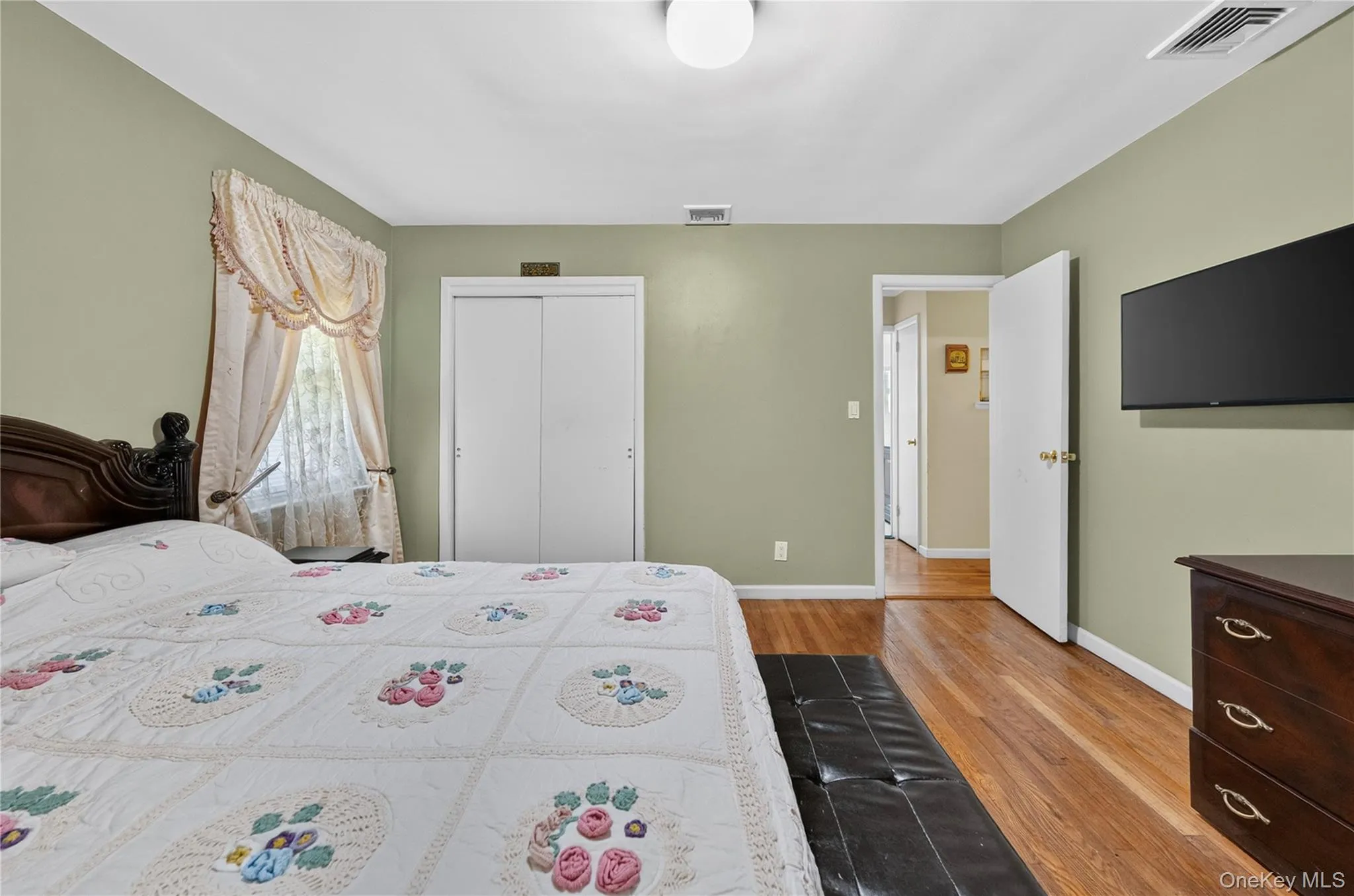 108 Marcus Avenue, North Hempstead, NY, 3 Bedrooms Bedrooms, 6 Rooms Rooms,2 BathroomsBathrooms,Residential,For Rent,Marcus,0,1034978 108 Marcus Avenue, North Hempstead, NY, 3 Bedrooms Bedrooms, 6 Rooms Rooms,2 BathroomsBathrooms,Residential,For Rent,Marcus,0,1034978