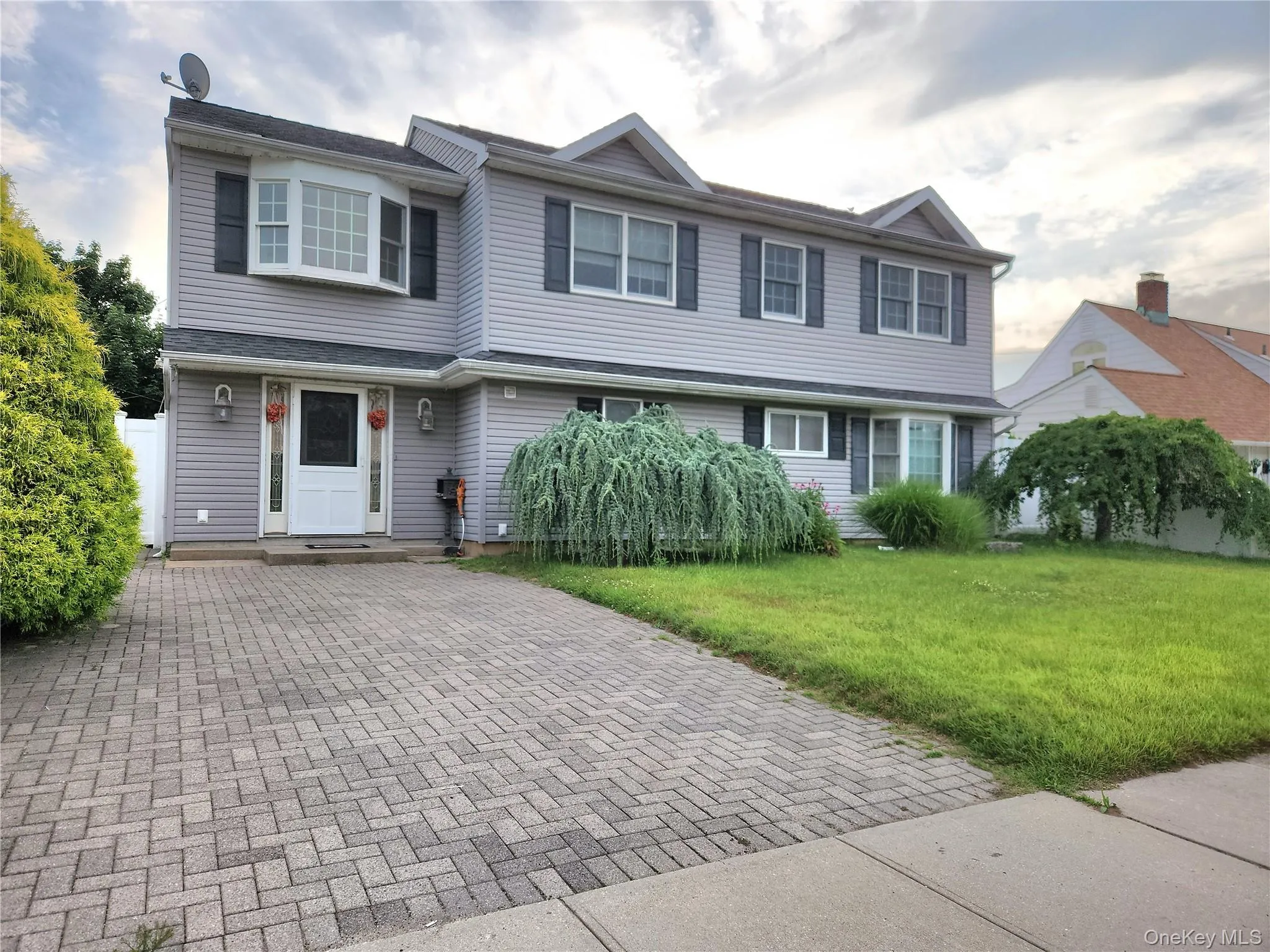 34 Arch Lane, Oyster Bay, NY, 5 Bedrooms Bedrooms, 10 Rooms Rooms,2 BathroomsBathrooms,Residential Lease,For Rent,Arch,0,1034979 34 Arch Lane, Oyster Bay, NY, 5 Bedrooms Bedrooms, 10 Rooms Rooms,2 BathroomsBathrooms,Residential Lease,For Rent,Arch,0,1034979