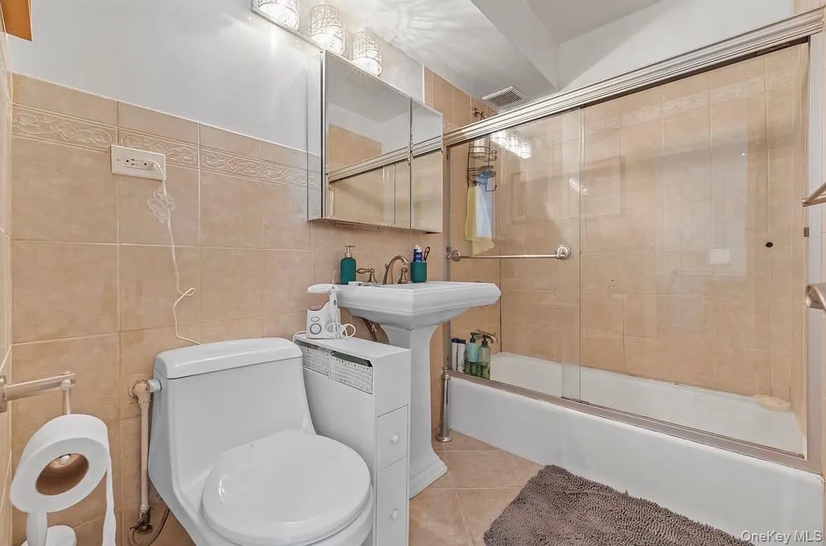 5803 Calloway Street, New York, NY, 1 Bedroom Bedrooms, 3 Rooms Rooms,1 BathroomBathrooms,Residential,For Rent,Calloway Street,0,1034984 5803 Calloway Street, New York, NY, 1 Bedroom Bedrooms, 3 Rooms Rooms,1 BathroomBathrooms,Residential,For Rent,Calloway Street,0,1034984