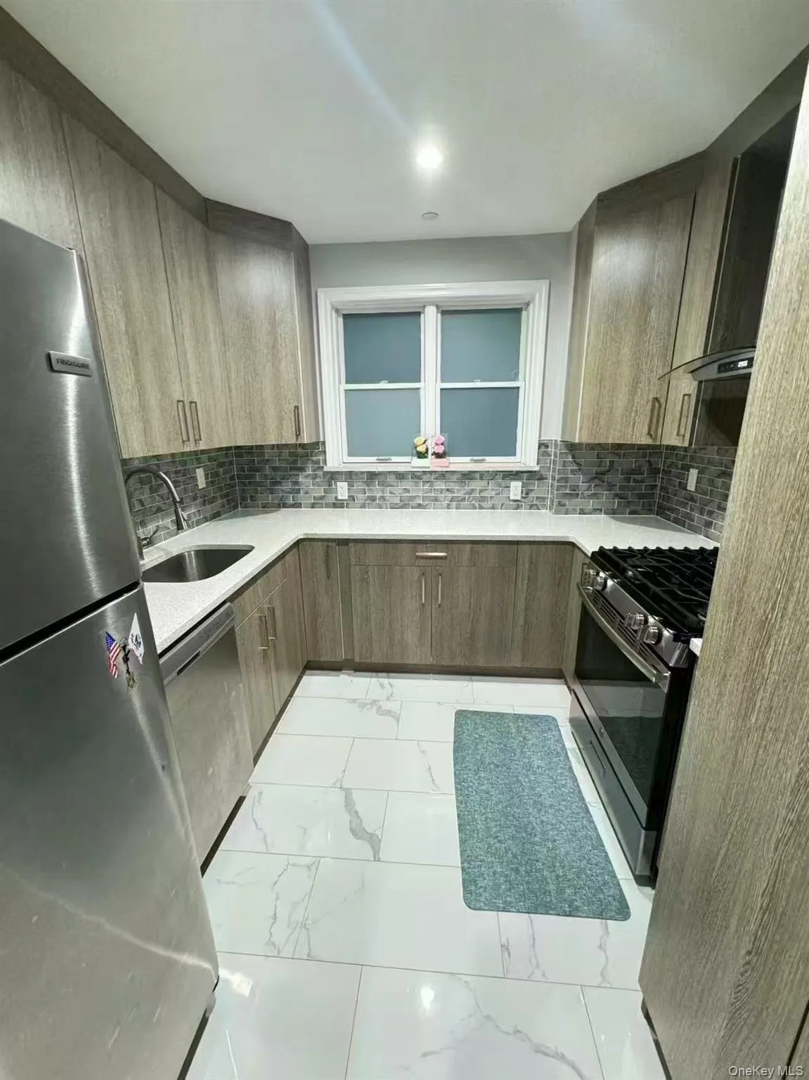 31-12 38TH Avenue, New York, NY, 1 Bedroom Bedrooms, 4 Rooms Rooms,1 BathroomBathrooms,Residential,For Rent,38TH,0,1034988 31-12 38TH Avenue, New York, NY, 1 Bedroom Bedrooms, 4 Rooms Rooms,1 BathroomBathrooms,Residential,For Rent,38TH,0,1034988
