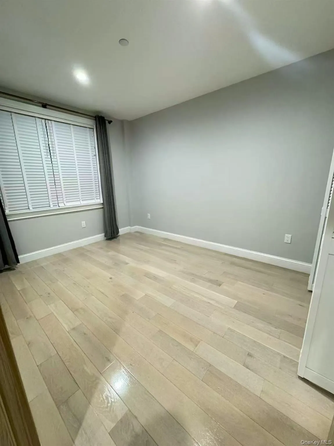 31-12 38TH Avenue, New York, NY, 1 Bedroom Bedrooms, 4 Rooms Rooms,1 BathroomBathrooms,Residential,For Rent,38TH,0,1034988 31-12 38TH Avenue, New York, NY, 1 Bedroom Bedrooms, 4 Rooms Rooms,1 BathroomBathrooms,Residential,For Rent,38TH,0,1034988